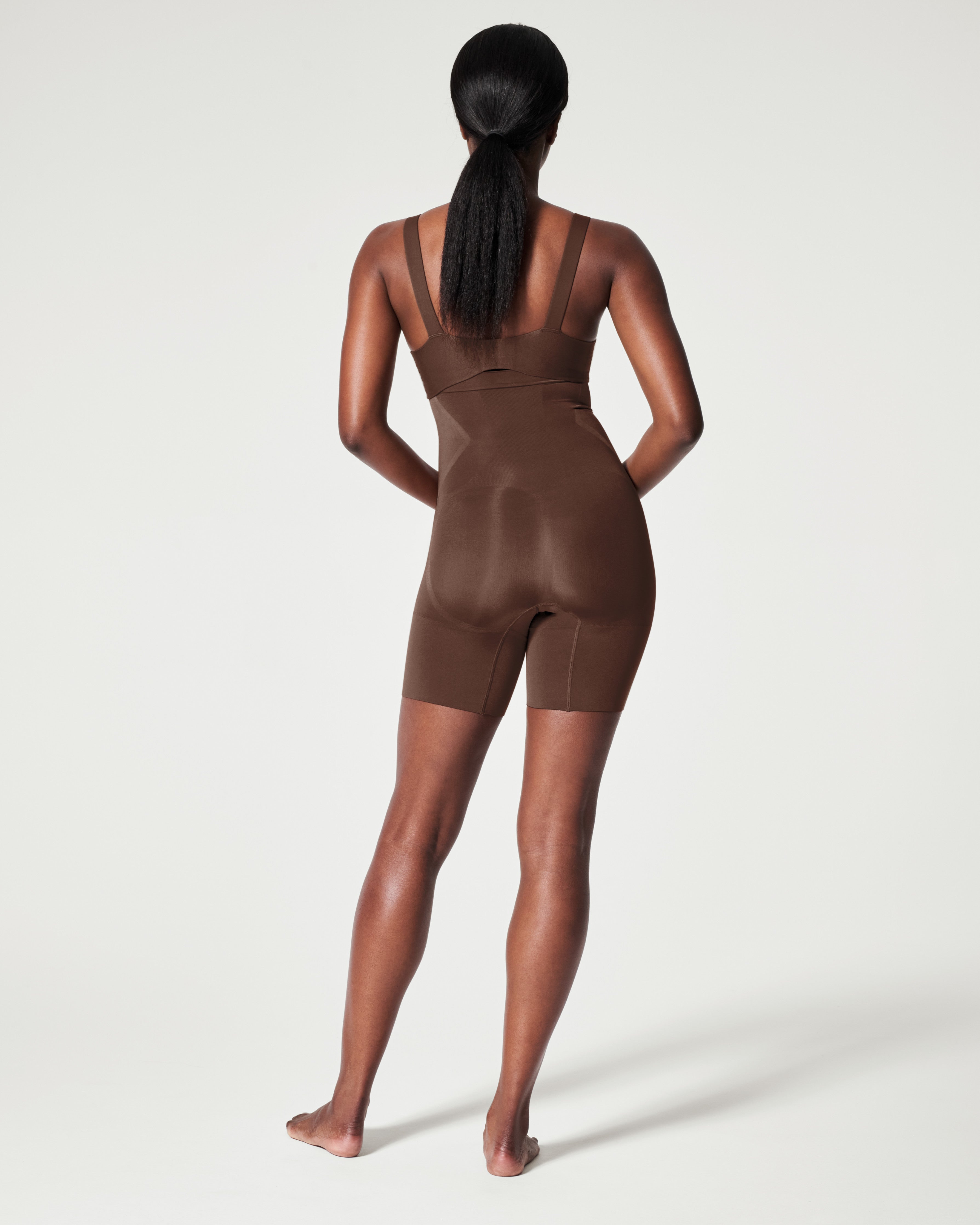 SPANX Sculpt™ OnCore High Waisted Mid Thigh Shorts - Shapewear for Women, Tummy Control & Thigh Slimming - Perfect for Dresses, Skirts & Everyday Wear