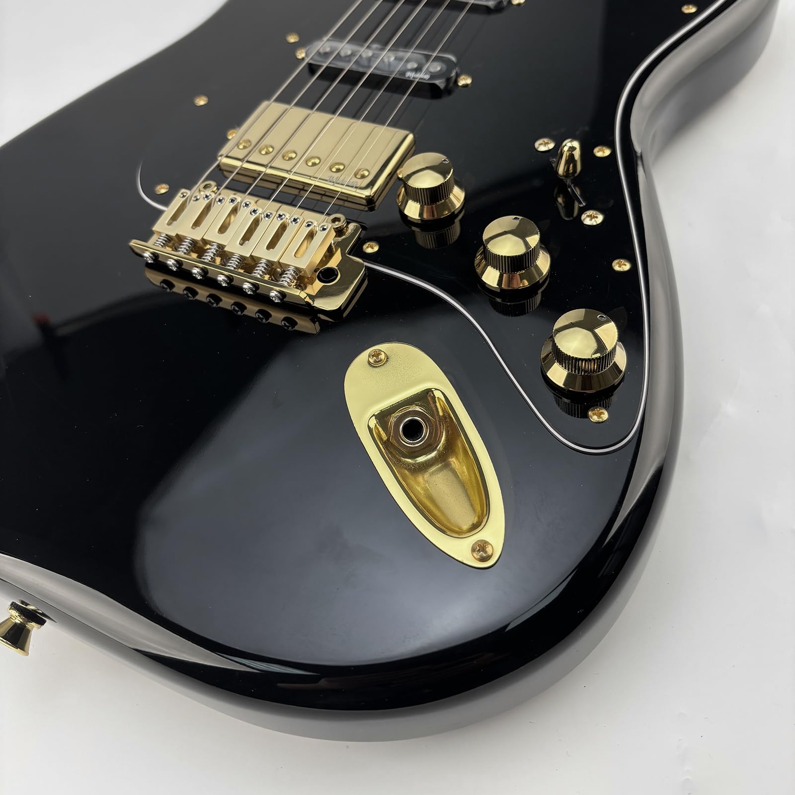 Stainless Steel Boat Shape Electric Guitar Output Jack Plate - Gold Input Jackplate Compatible with Stratocaster & Strat Style Guitars | Replacement Part for Guitar Repair & Maintenance | Perfect for DIY Guitar Upgrades & Professional Installations