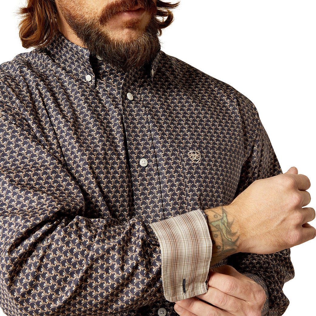 Ariat Men's Wrinkle-Free Classic Fit Button Down Shirt - Comfortable Casual & Work Shirt for Outdoor Activities, Office & Everyday Wear