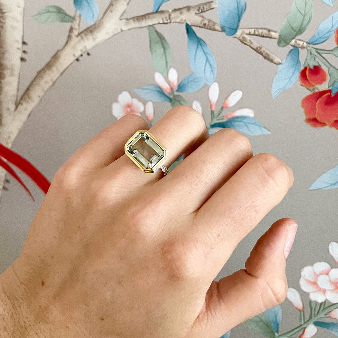 Emerald Cut Green Amethyst & Pavé Diamond 18K Gold Ring for Women - Elegant Wedding, Engagement & Anniversary Jewelry Gift