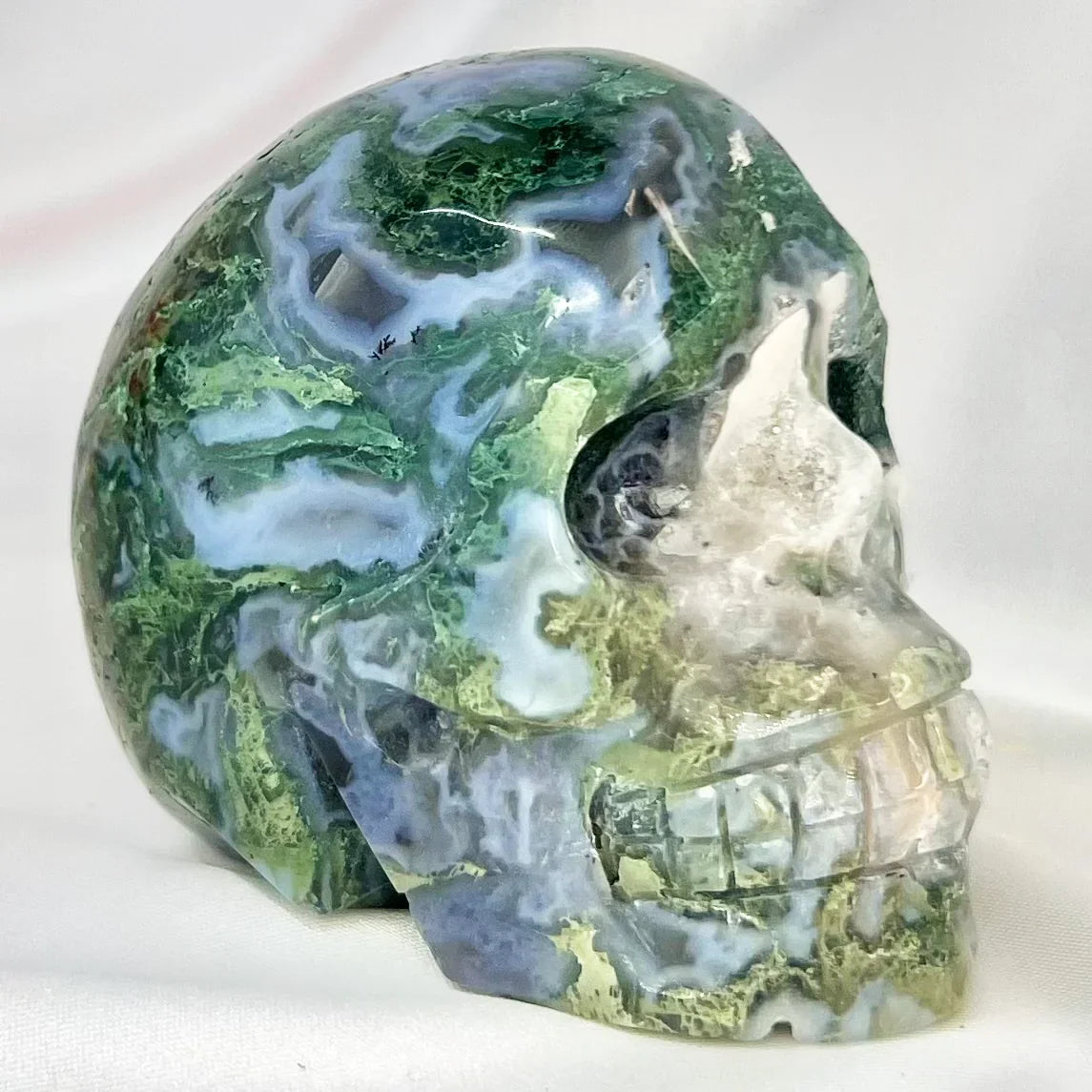 Natural Green Moss Agate Carved Skull Druzy Crystal Geode - Healing Stone for Meditation, Witchcraft & Home Decor - Unique Spiritual Decor for Altars, Gifts & Gothic Interior Design