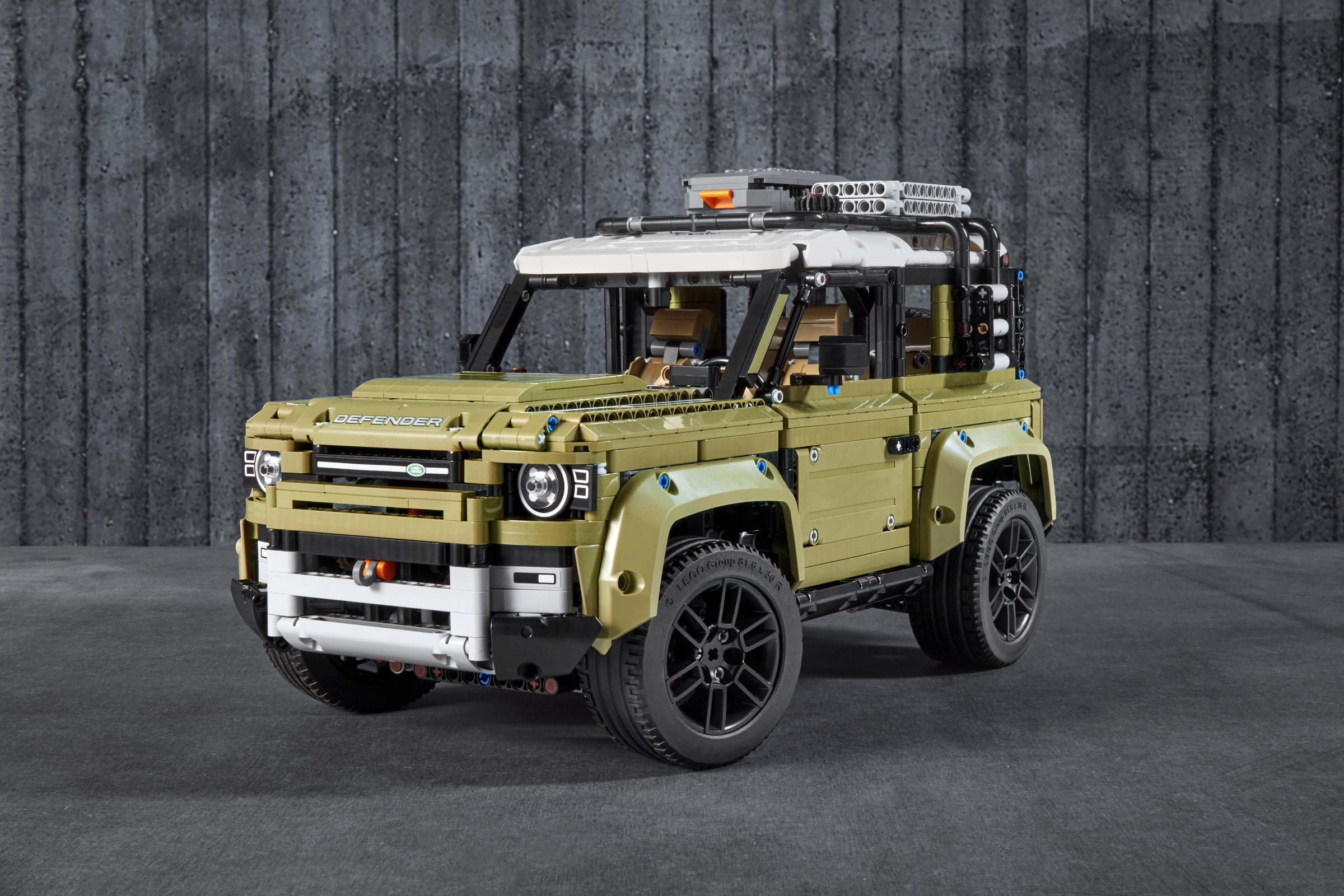 LEGO 42110 Land Rover Defender Building Kit - 2,573 Pieces, Model Car Set for Adults & Teens - Perfect for Collectors, DIY Projects & Home Decor Display