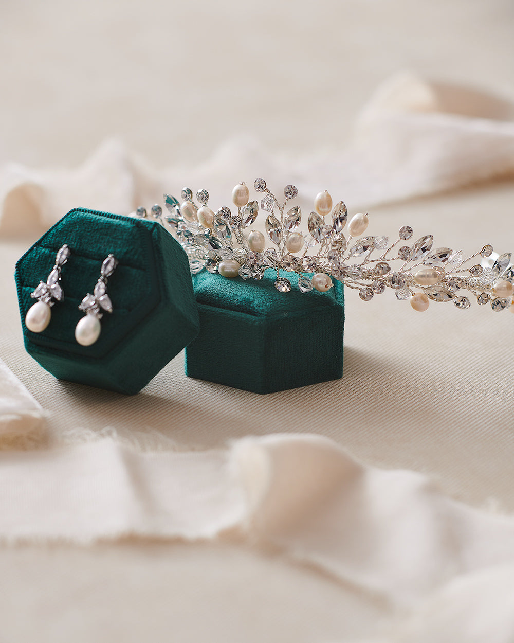 Aspen Pearl & Crystal Tiara – Elegant Bridal Headpiece for Weddings, Prom, and Special Occasions