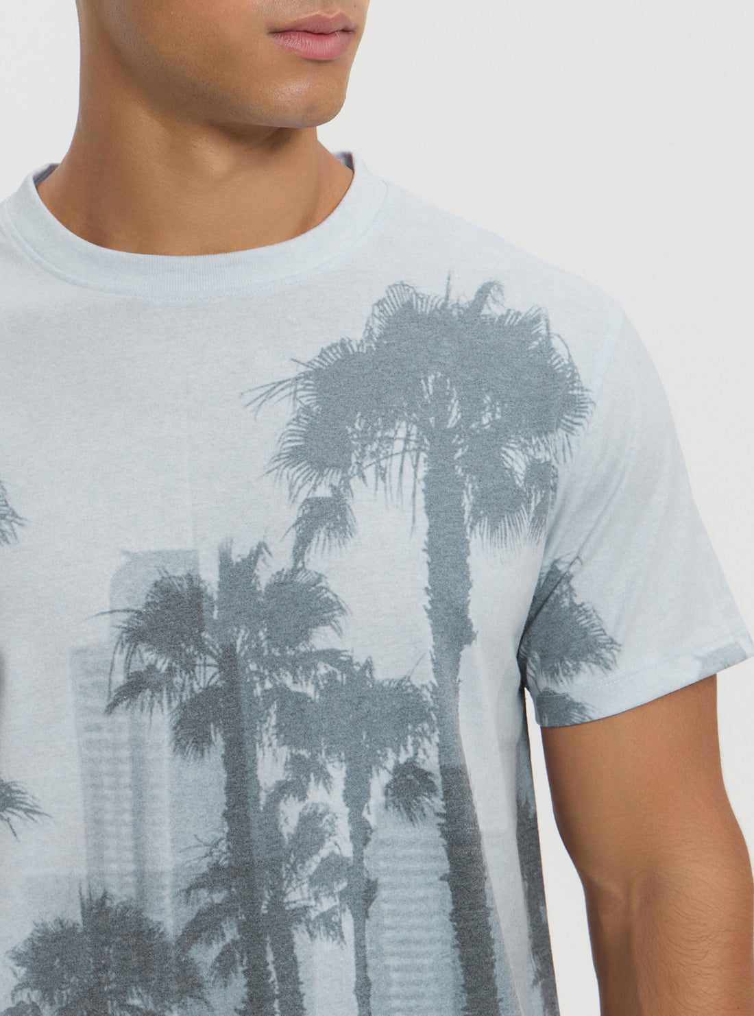 Stylish Grey Palm Print T-Shirt for Men & Women - Comfortable Casual Wear for Beach, Vacation, and Summer Outfits