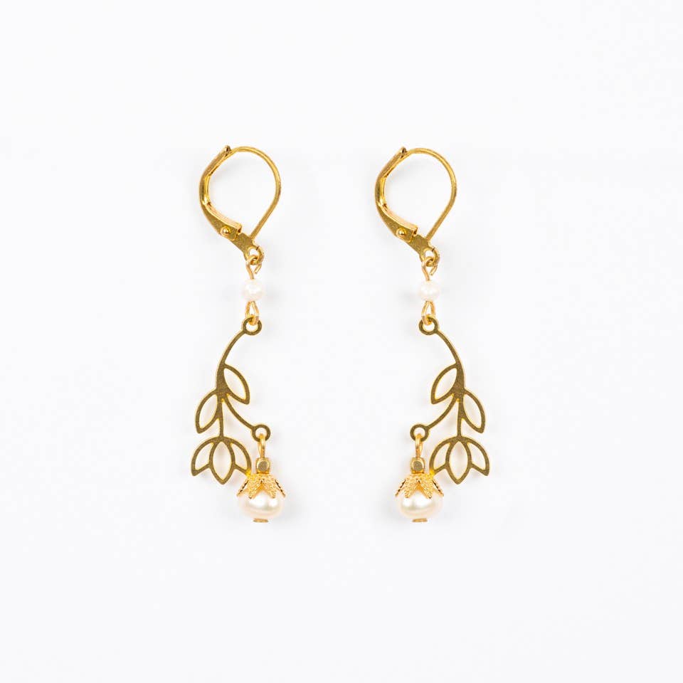 Elegant Pearl Blossom Earrings for Women - Freshwater Pearl Floral Dangle Earrings - Perfect for Weddings, Parties & Special Occasions