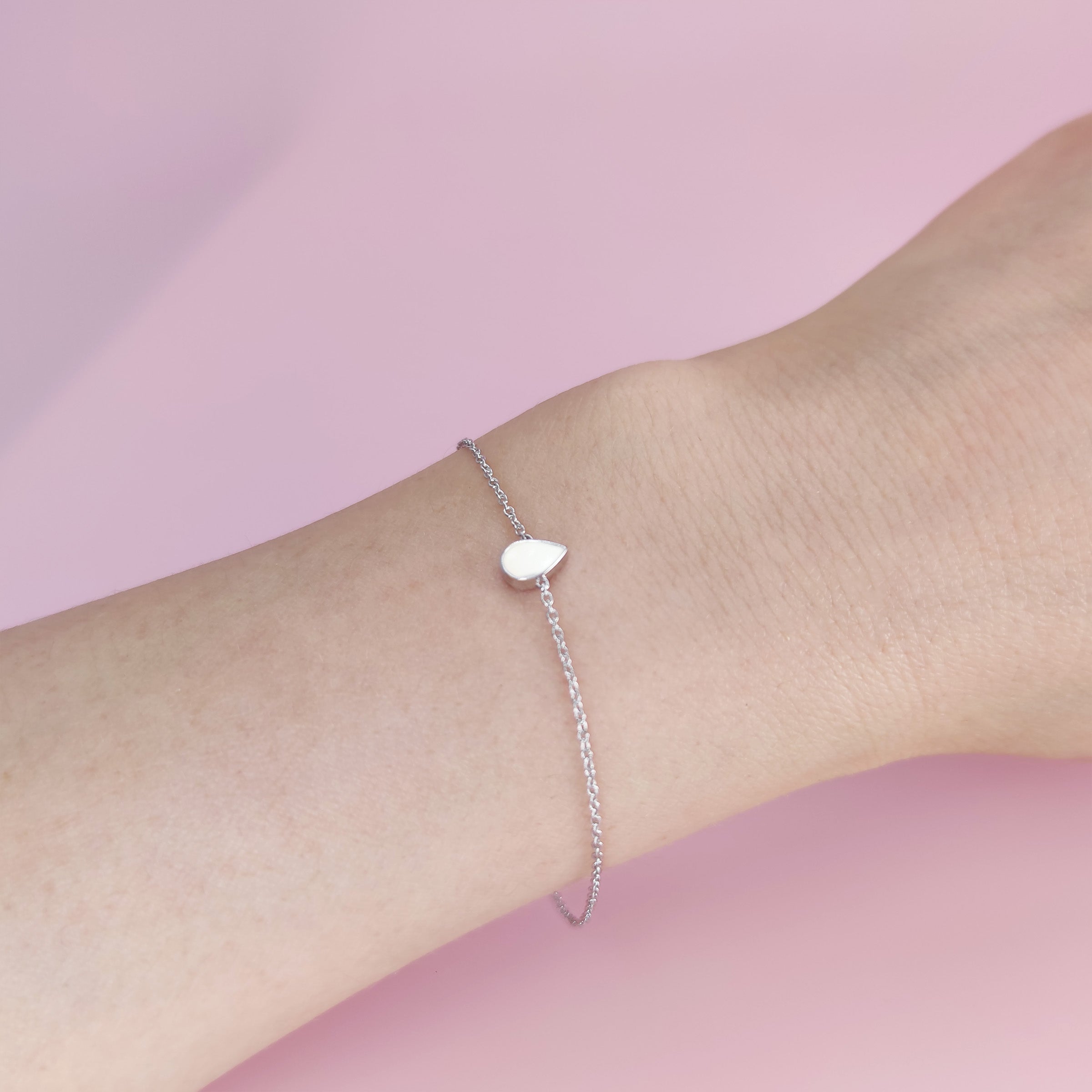 Soft Glow Breast Milk Keepsake Bracelet - Handmade Memorial Jewelry for Moms - Perfect for Nursing, Weaning & Cherishing Precious Moments