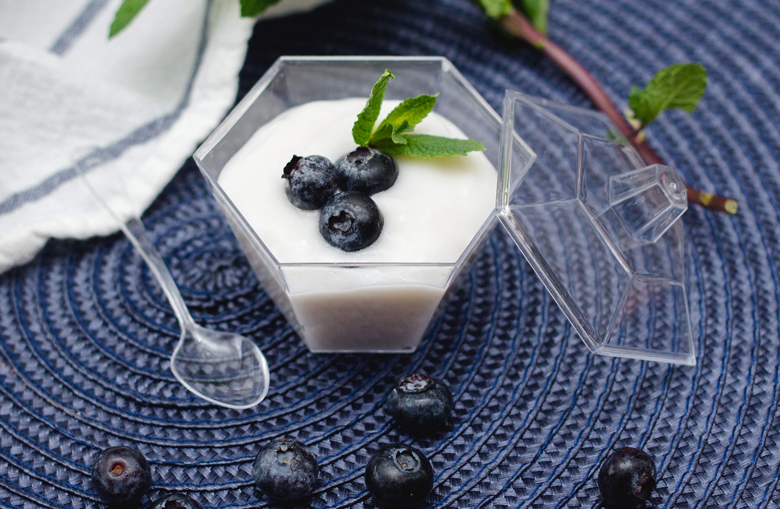 320-Pack Hexagonal Mini Dessert Bowls with Lids & Spoons - 3.3oz Clear Plastic Flower-Shaped Snack Cups - Disposable/Reusable Serving Bowls for Parties, Catering, Ice Cream, Candy, and Small Bites