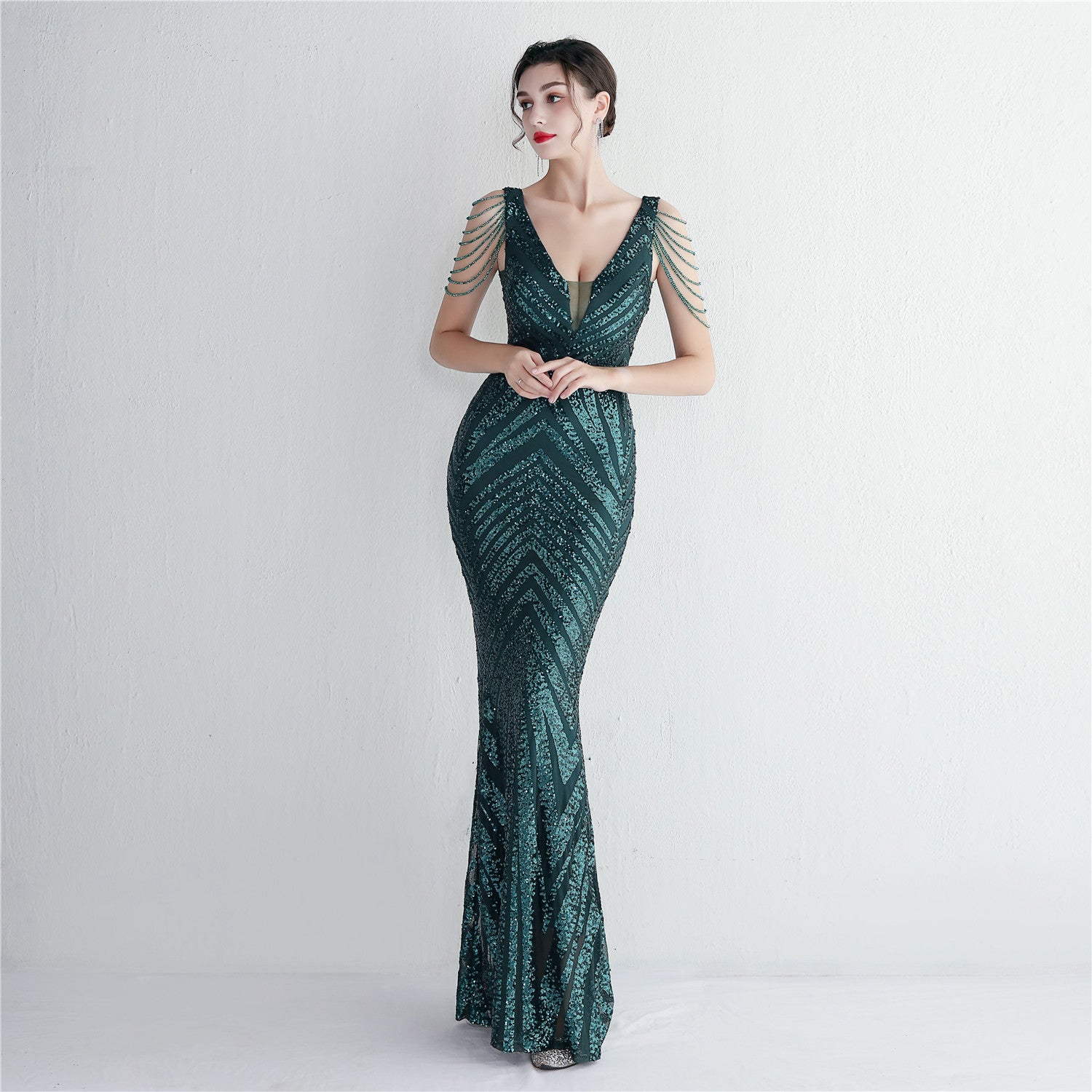 Elegant Long Sequin Beaded Evening Dress for Banquet & Party - Slim Fit Formal Gown with Floral Positioning Design for Women's Special Occasions