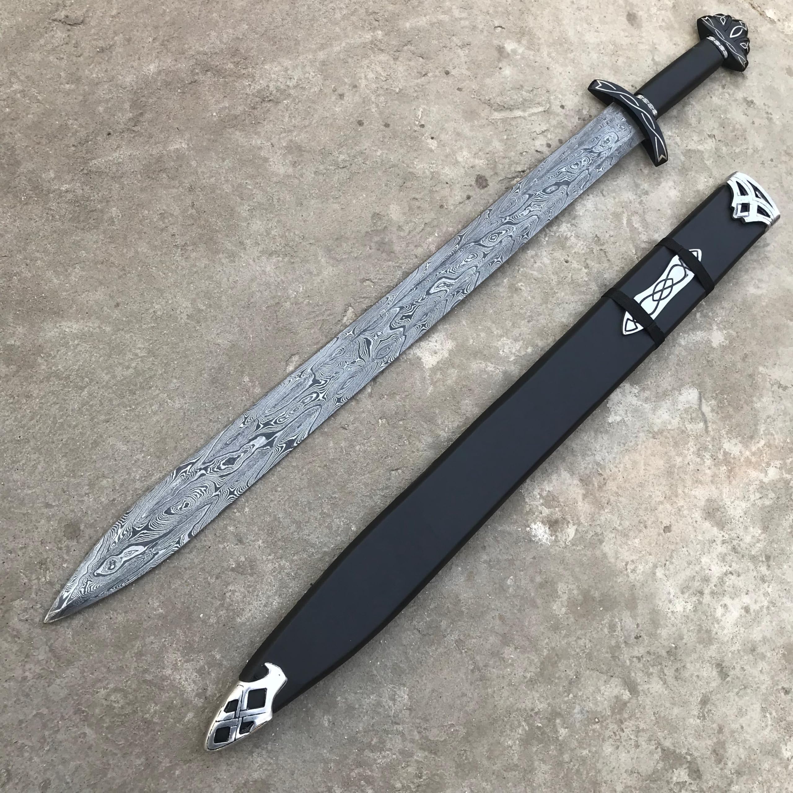Handmade Damascus Steel Viking Sword - Functional Battle Sword for Hunting & Medieval Reenactment | Viking Gift for Men, Valentine's Day Present | Perfect for Cosplay, Collectors & Historical Enthusiasts