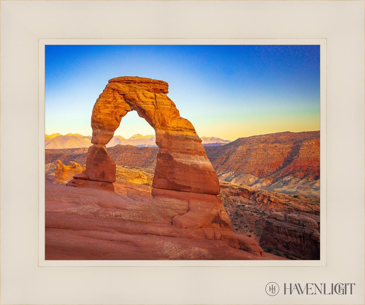Delicate Arch Utah - Stunning Natural Sandstone Formation for Hiking & Photography | Perfect for Outdoor Adventures & Travel Souvenirs