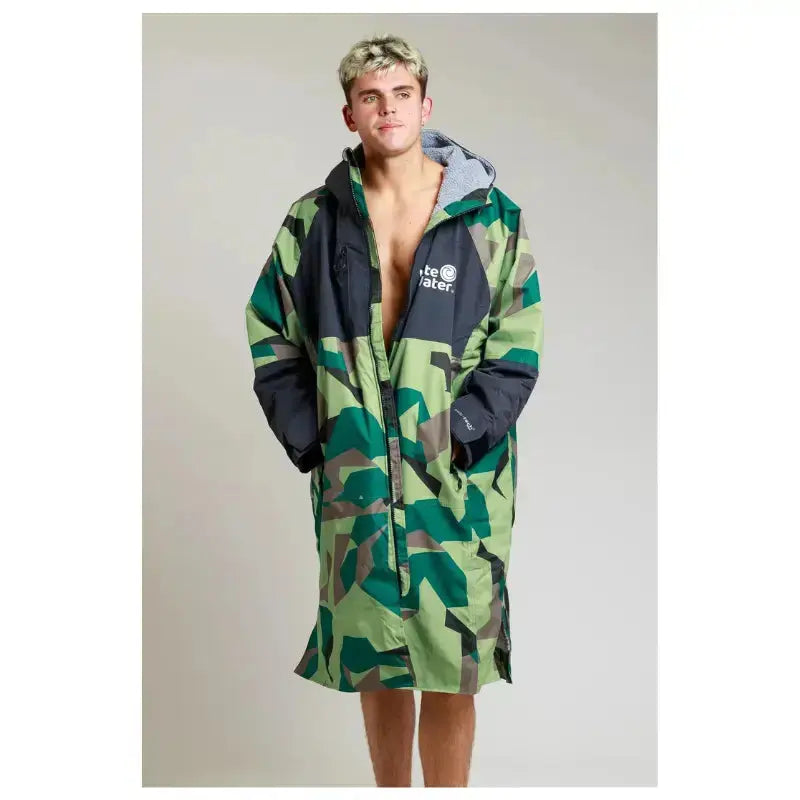 Unisex Camo Swimming Robe for Adults - Waterproof Hard Shell Quick-Dry Beach Cover Up | Perfect for Pool, Beach, Surfing & Outdoor Activities