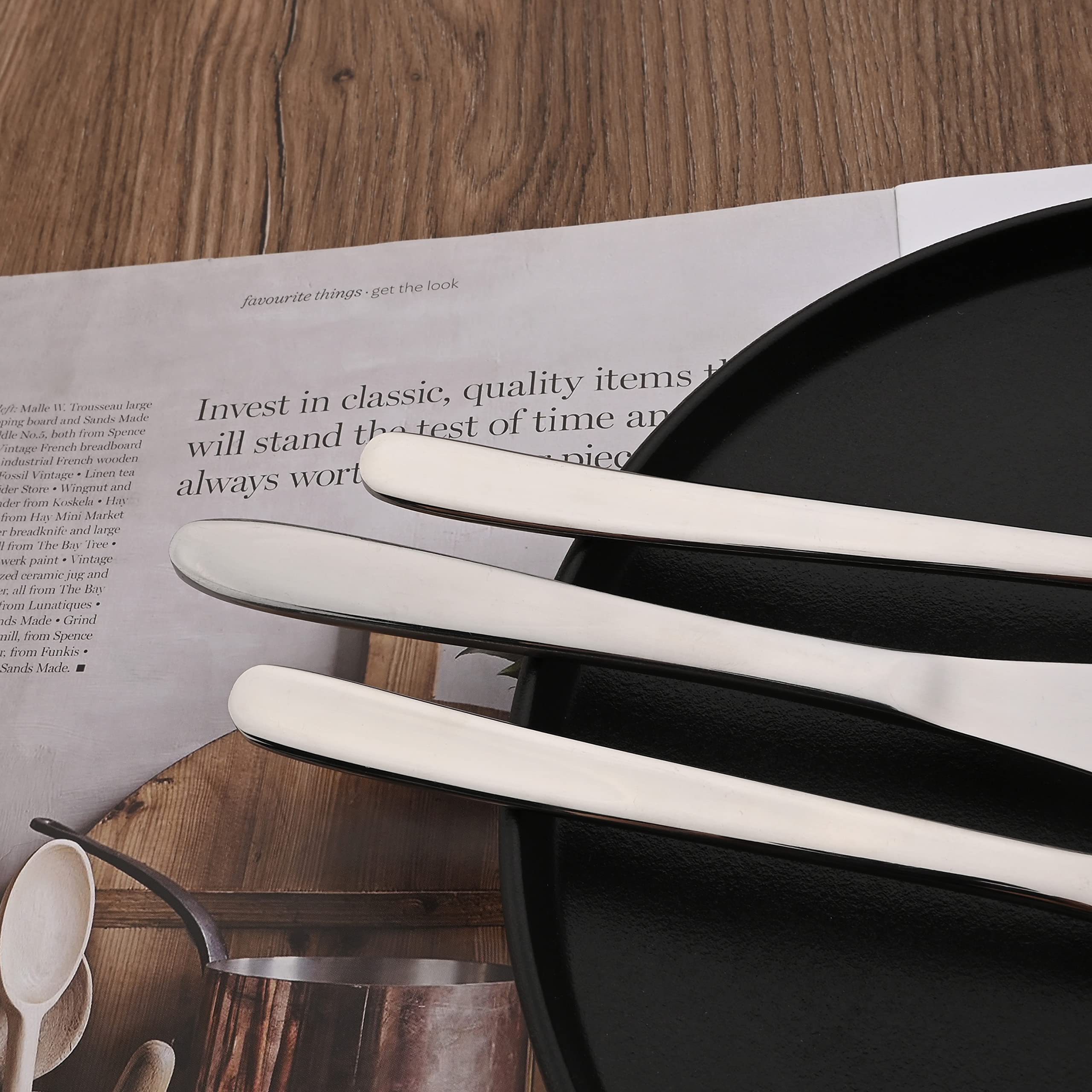 Premium 4-Piece Steak Knife Set - Stainless Steel with Shiny Silver Plating - Sharp Plain Edge Blades - Dishwasher Safe - Perfect for Steak Dinners, BBQ Parties & Fine Dining Experience