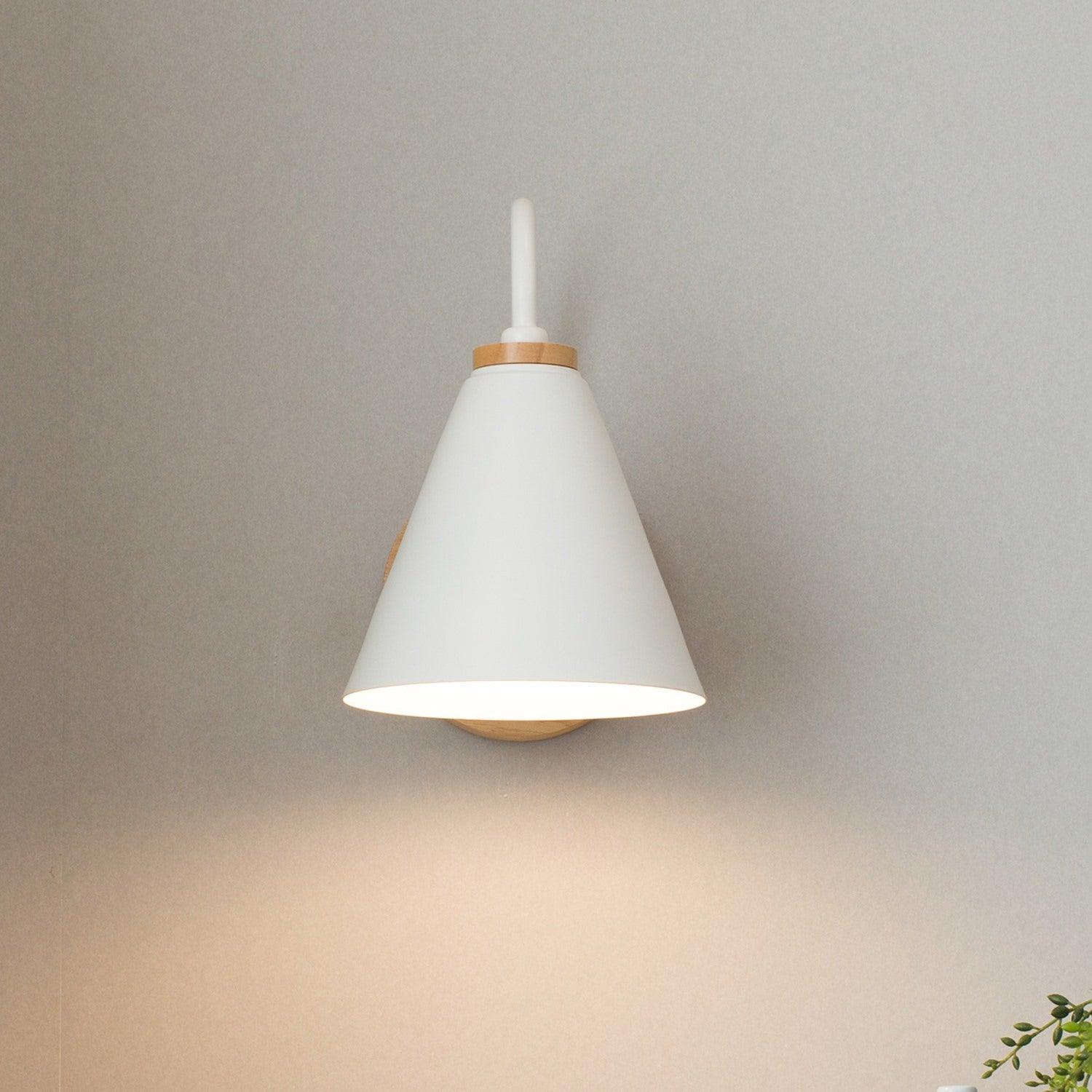 Kona Nordic Wall Lamp - Modern Scandinavian Style LED Sconce Light for Bedroom, Living Room & Hallway - Dimmable Warm White Lighting for Home Decor