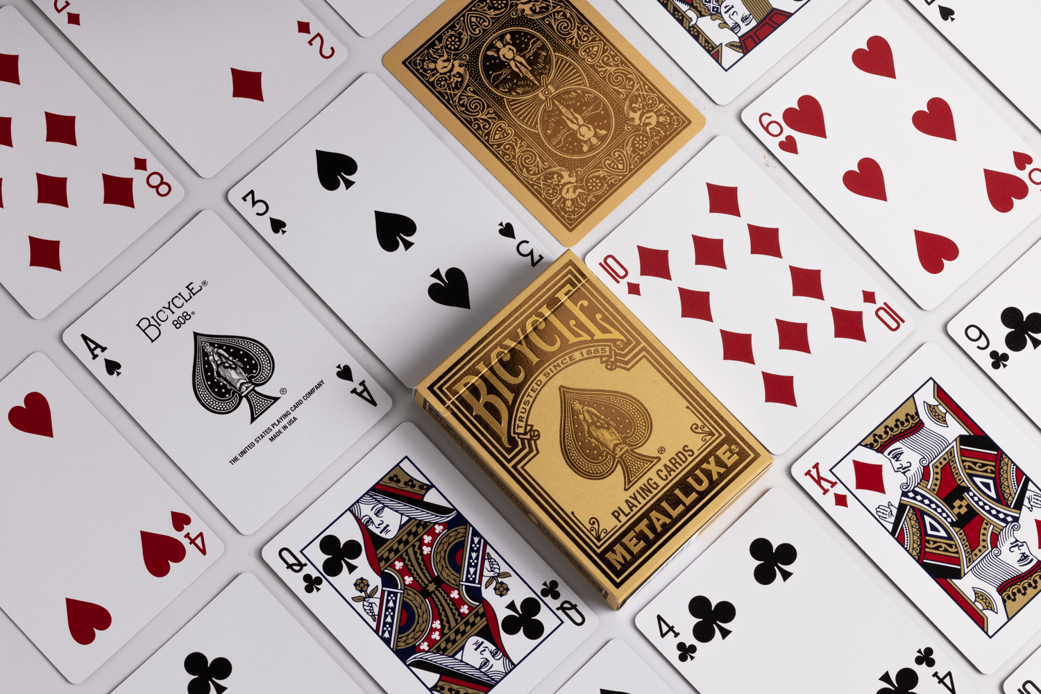 Premium Bicycle Metalluxe Gold Playing Cards - Luxury Poker Deck for Magic Tricks, Cardistry & Casino Games - Elegant Gift for Card Players & Collectors