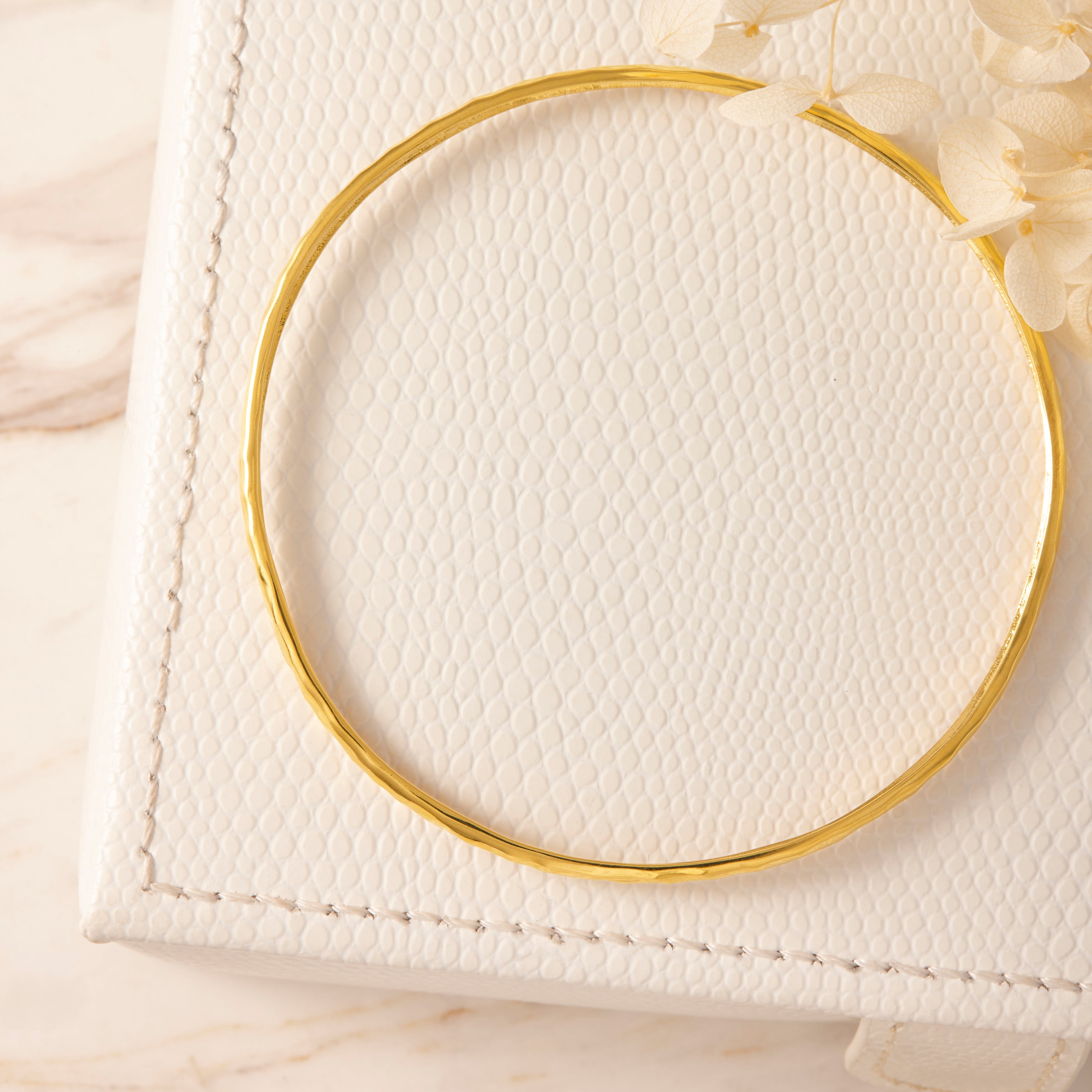 Elegant 14K Gold Bangle Bracelet for Women - Minimalist & Dainty Jewelry Gift for Her - Perfect for Weddings, Anniversaries & Everyday Wear