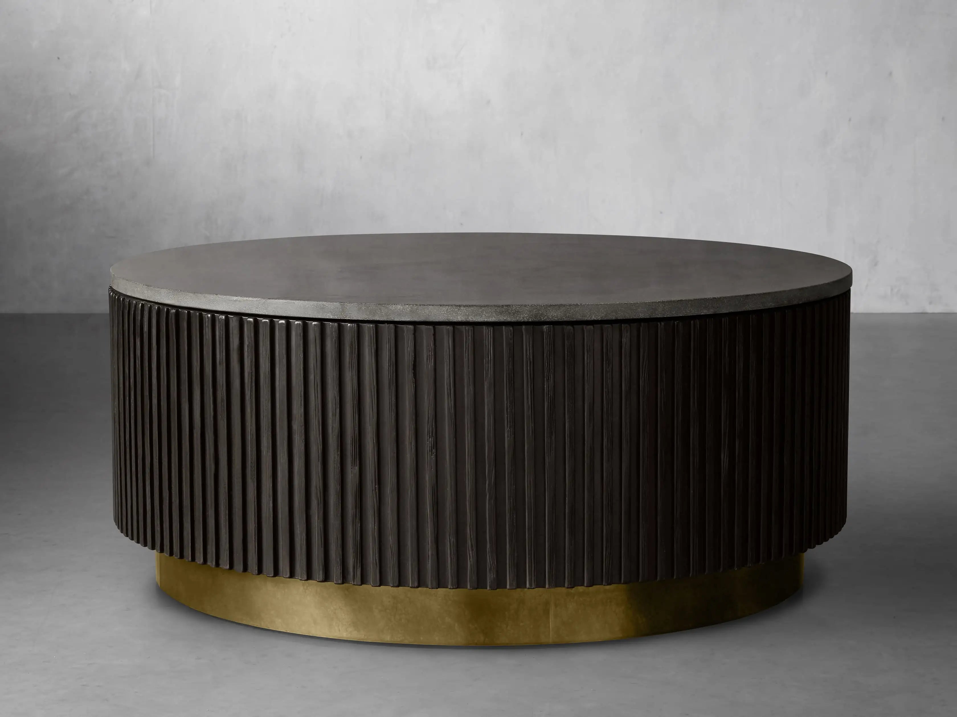 Modern Round Coffee Table - Stylish & Durable Living Room Centerpiece for Home Decor | Perfect for Small Spaces, Apartments & Cozy Gatherings