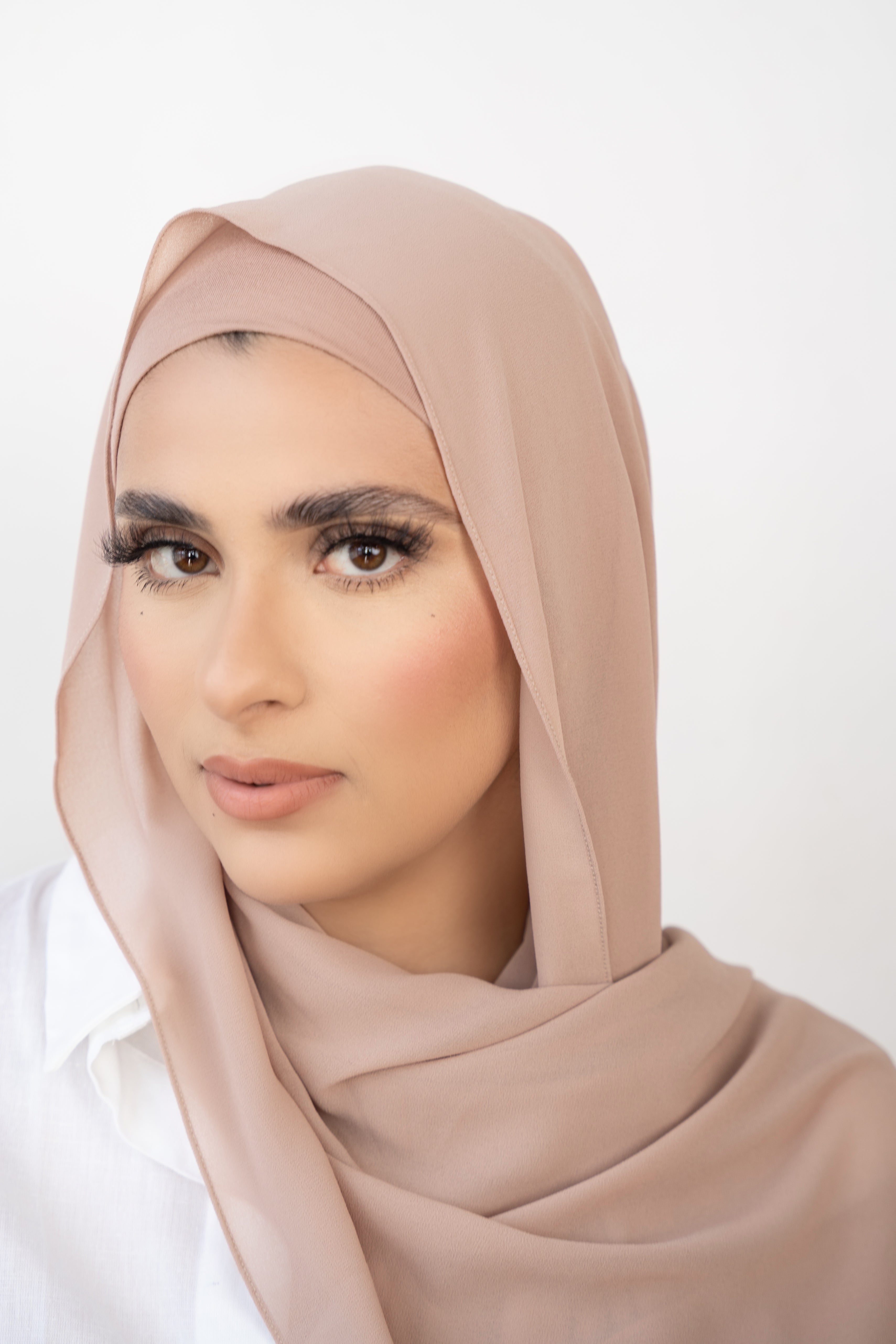 Elegant Chiffon Hijab Set Mariam - Soft & Lightweight Muslim Scarf for Women - Perfect for Daily Wear, Prayer, and Special Occasions