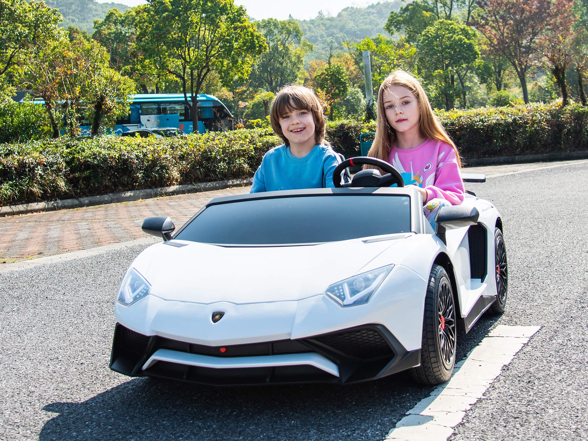 24V Lamborghini Aventador Kids Electric Ride-On Car - 2 Seater White Battery-Powered Toy Vehicle for Boys & Girls - Perfect for Birthday Gifts, Outdoor Play & Driveway Fun