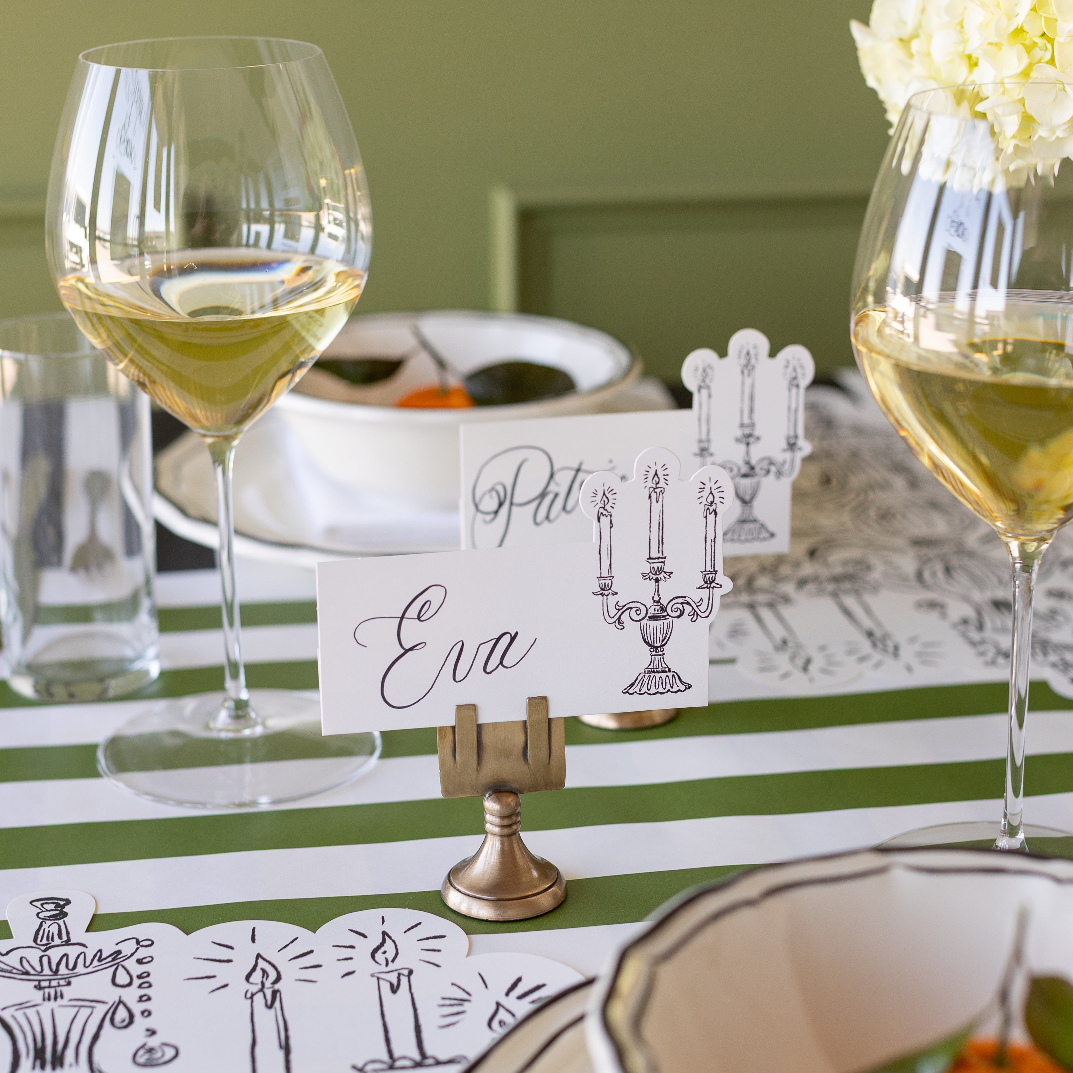 Elegant Candelabra Place Card Holders for Wedding Table Decor - Perfect for Name Cards, Seating Assignments & Special Events