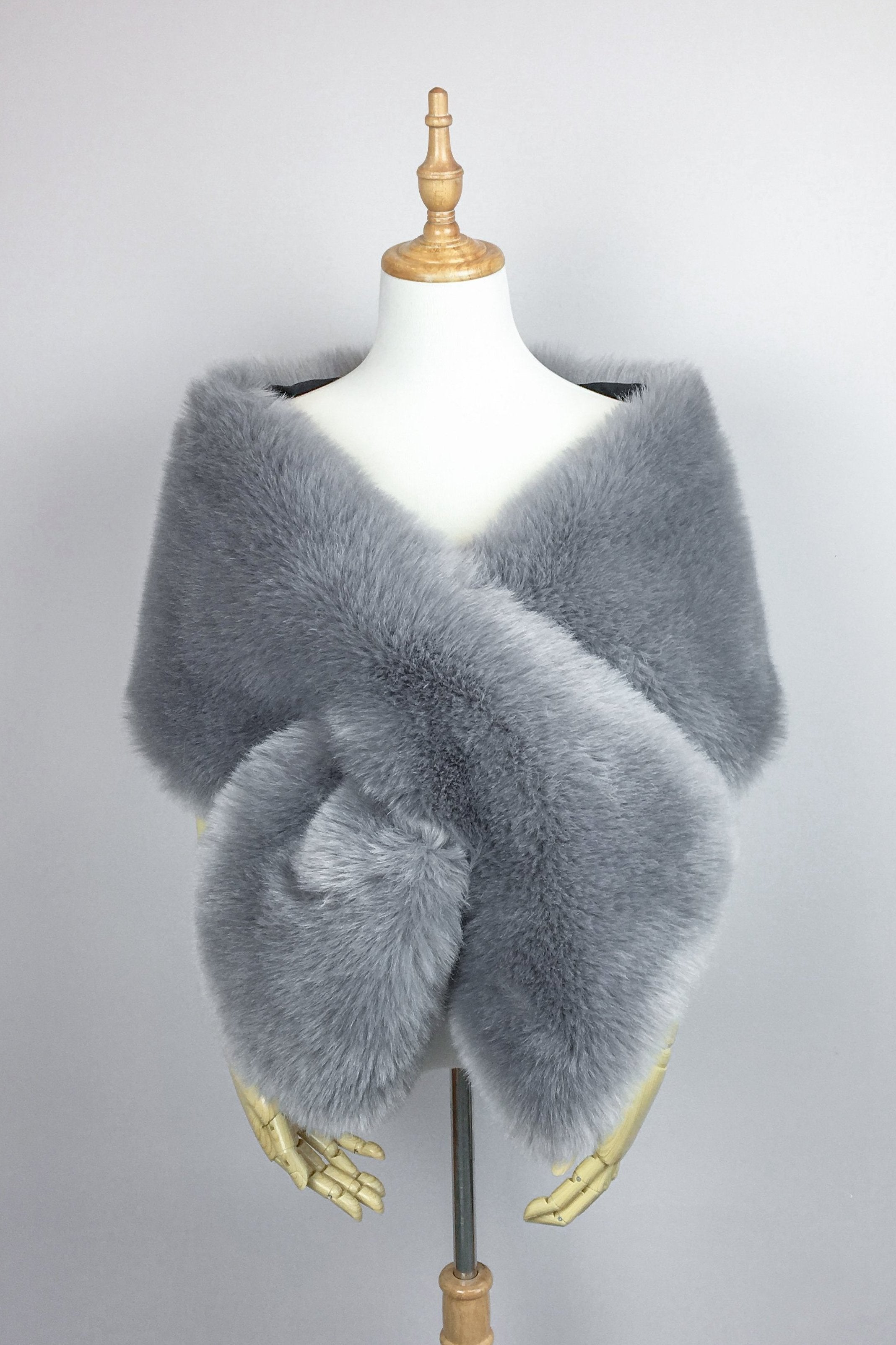 Light Gray Fur Shawl for Women - Soft & Warm Winter Wrap - Elegant Lilian Gry01 Shawl for Parties, Weddings & Evening Events