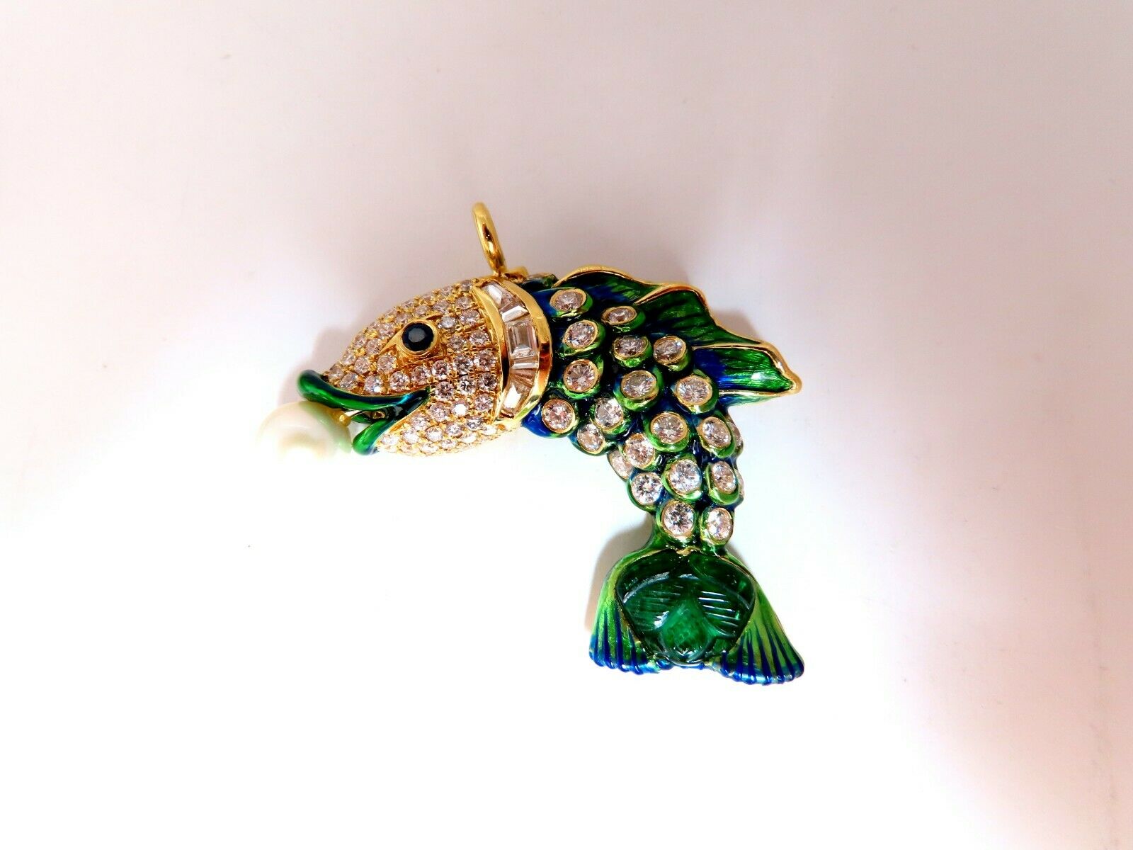 Exquisite 18kt Gold Natural Akoya Pearl Sapphire Emerald & Diamond Enamel Fish Pendant Necklace - Perfect for Elegant Evening Wear & Special Occasions