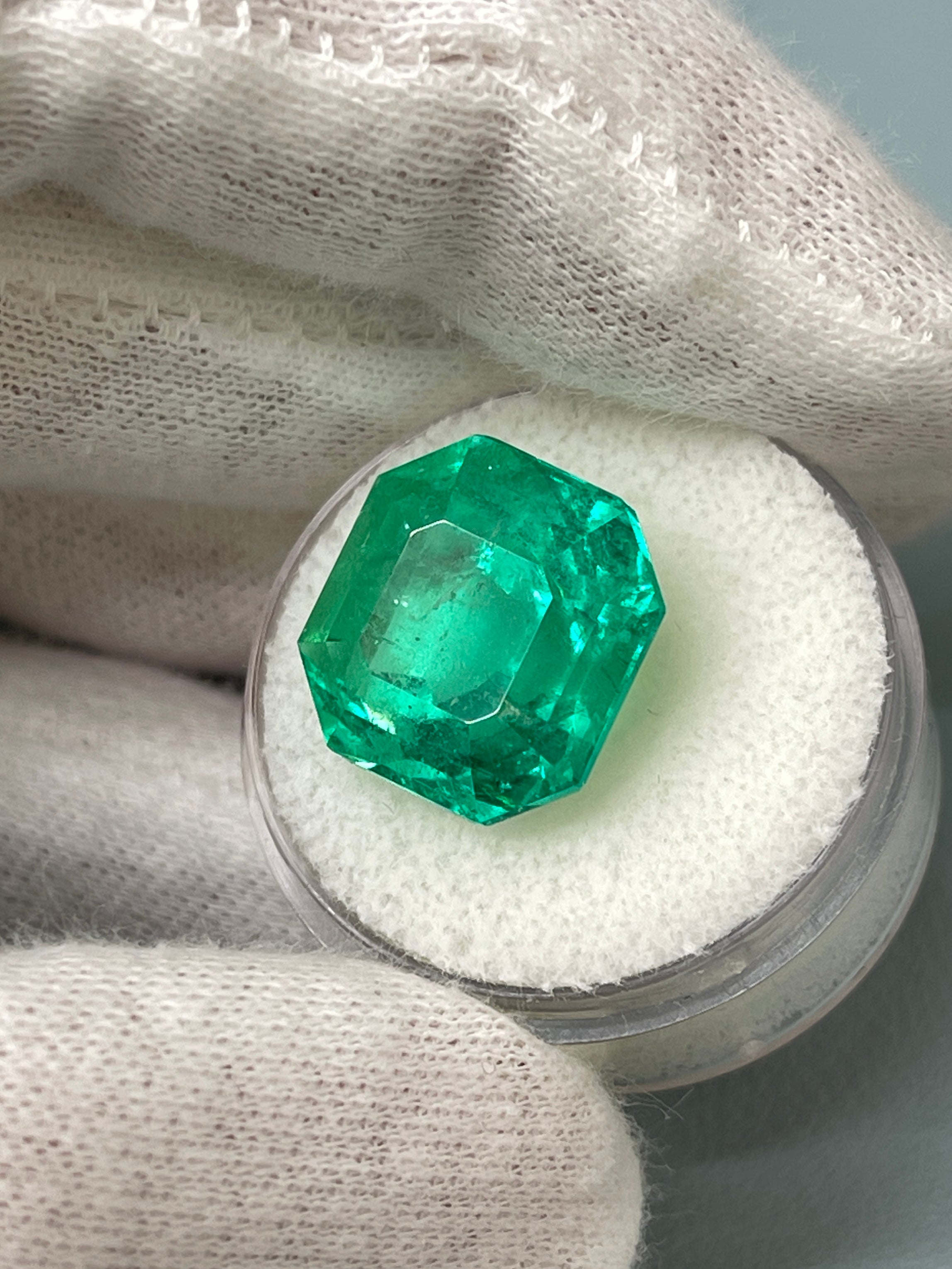 14.83 Carat AAA+ Colombian Loose Emerald - Asscher Cut Gemstone for Jewelry Making & Engagement Rings