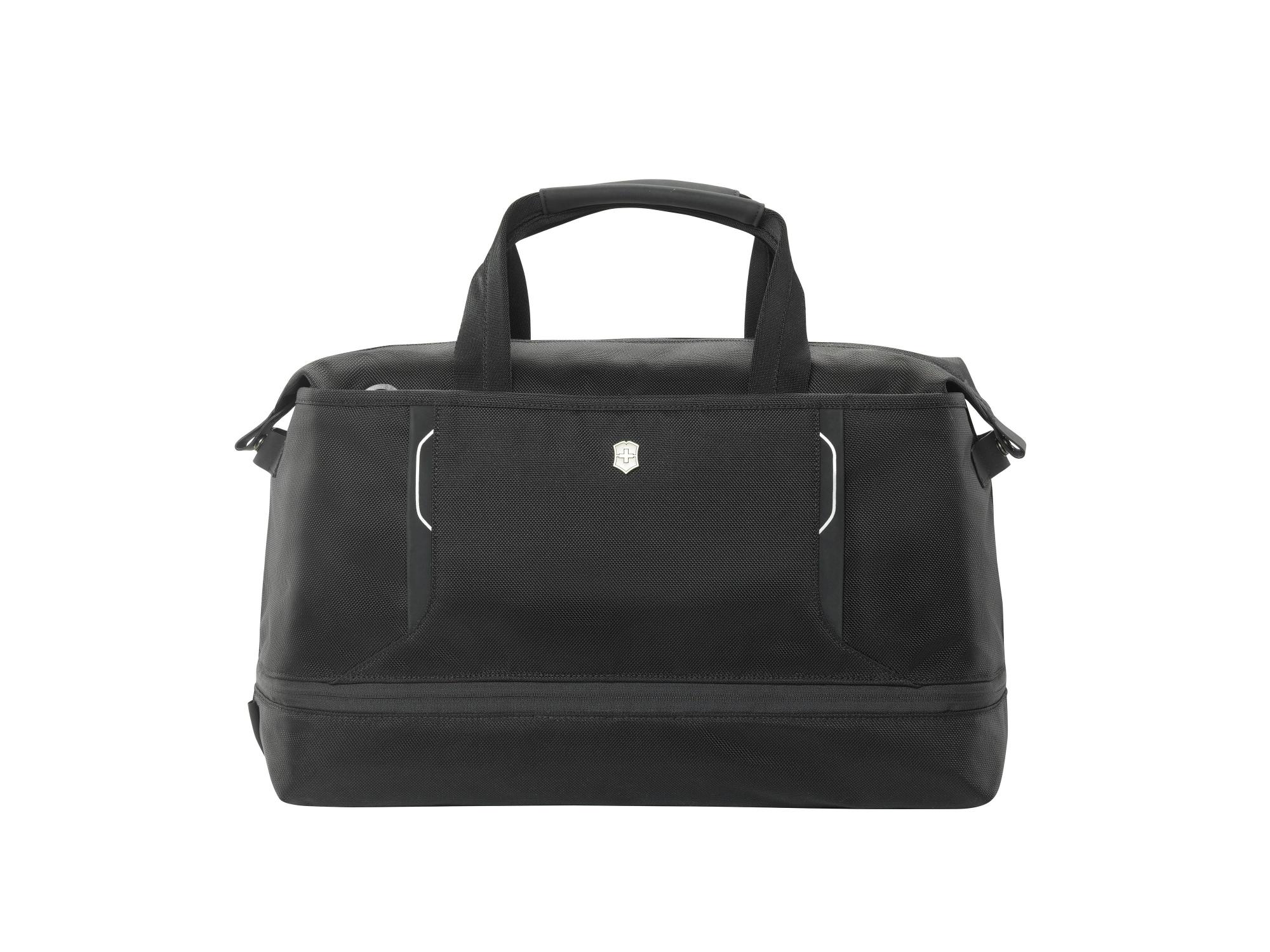 Victorinox Werks Traveler 6.0 Weekender Bag - Durable Carry-On Luggage for Business & Weekend Trips - Perfect for Air Travel, Gym & Overnight Stays