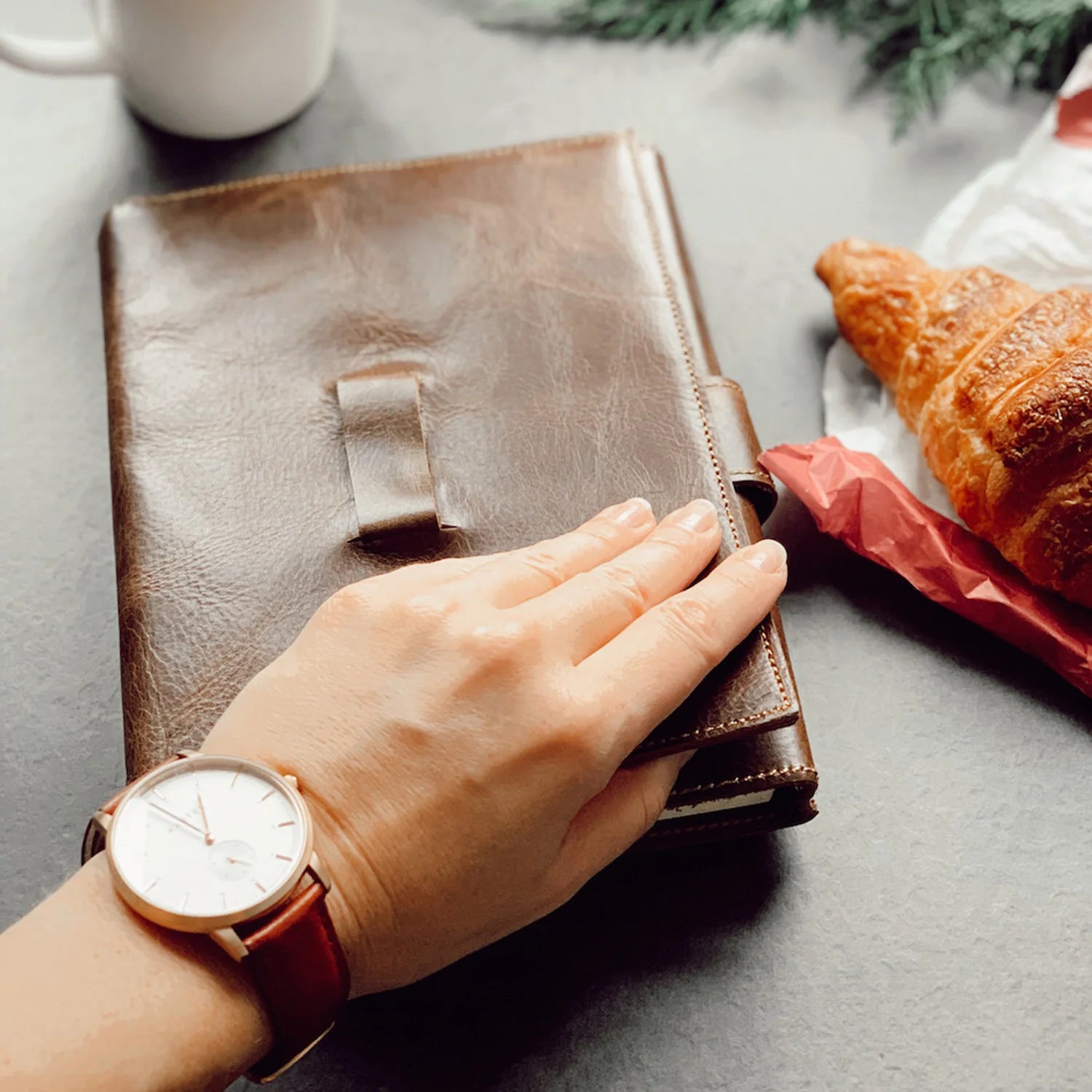 Premium Leather Refillable Journal Notebook - Handmade Genuine Leather Writing Diary for Men & Women - Perfect for Travel, Office & Gift Giving