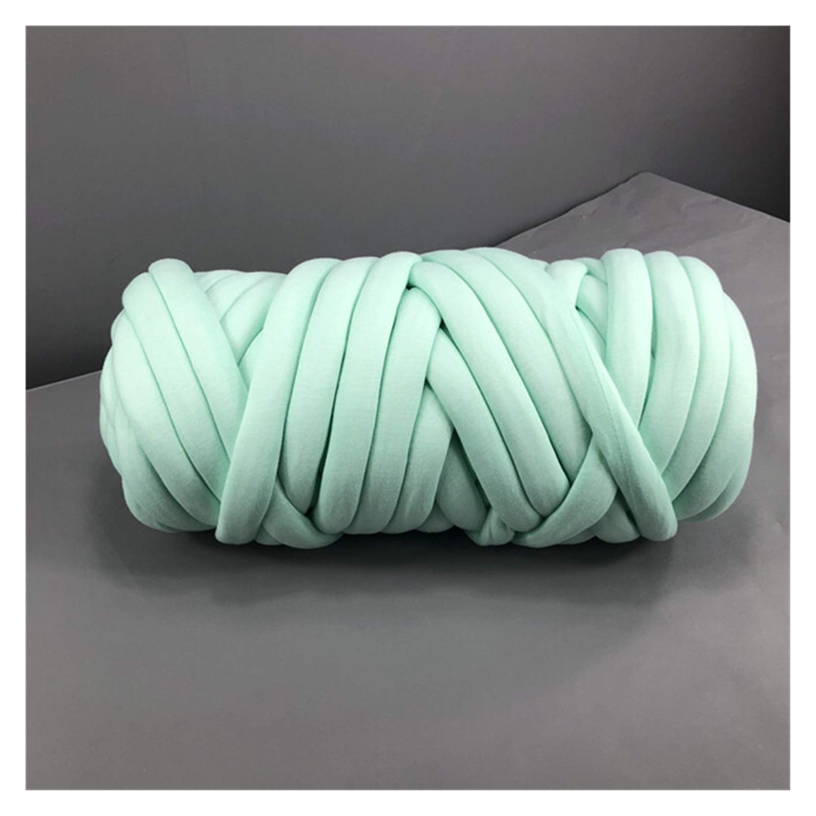 Chunky Knitting Yarn - Super Bulky Wool Roving for Arm Knitting, Crochet, Blankets, Hats & Carpets | Soft & Thick DIY Yarn (Green) - Perfect for Cozy Winter Crafts & Home Decor Projects