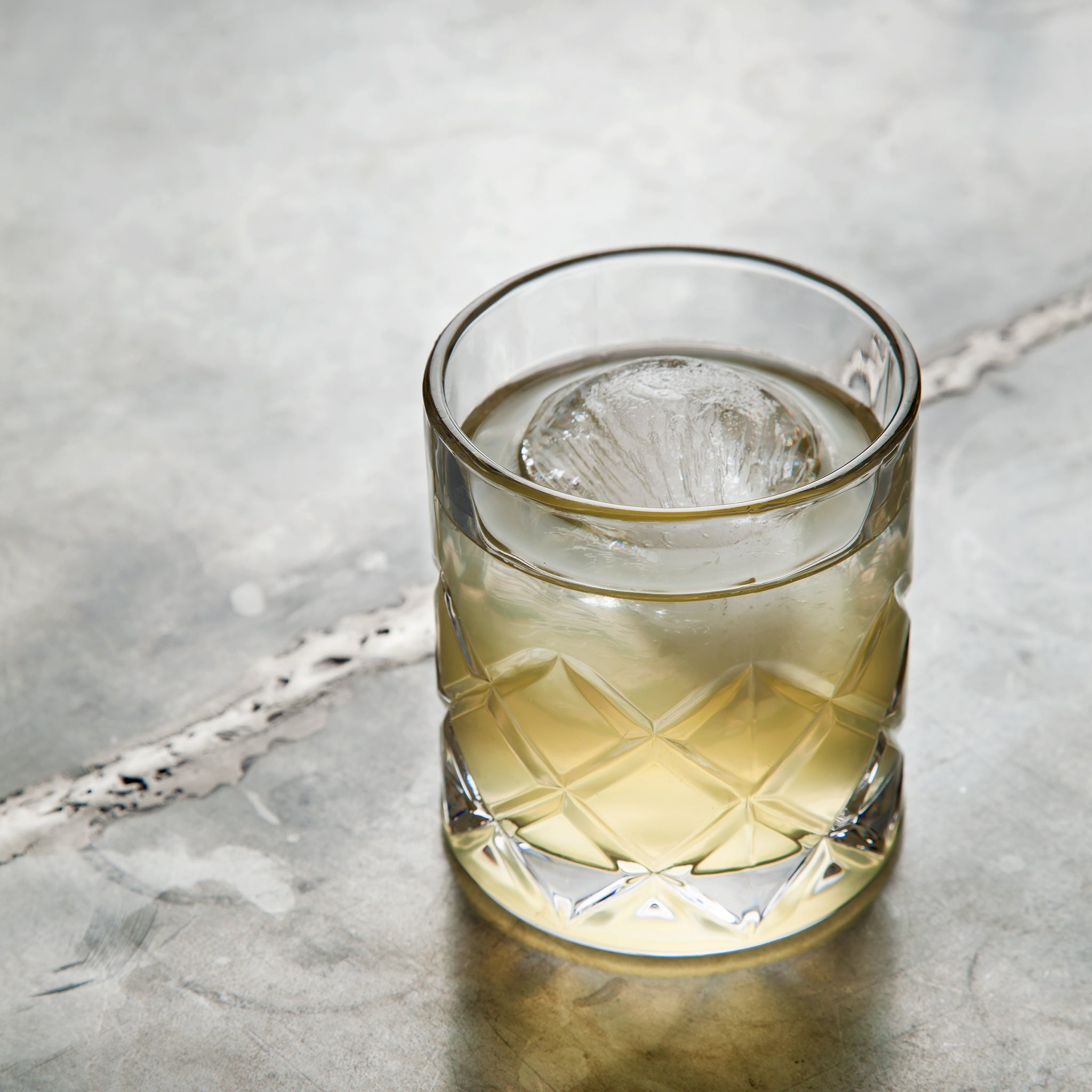 YARAI® 7.5oz (225ml) Rocks Glasses - Set of 6 Heavy Duty Whiskey Glasses for Bourbon, Scotch, Cocktails - Perfect for Home Bar, Parties & Gifts