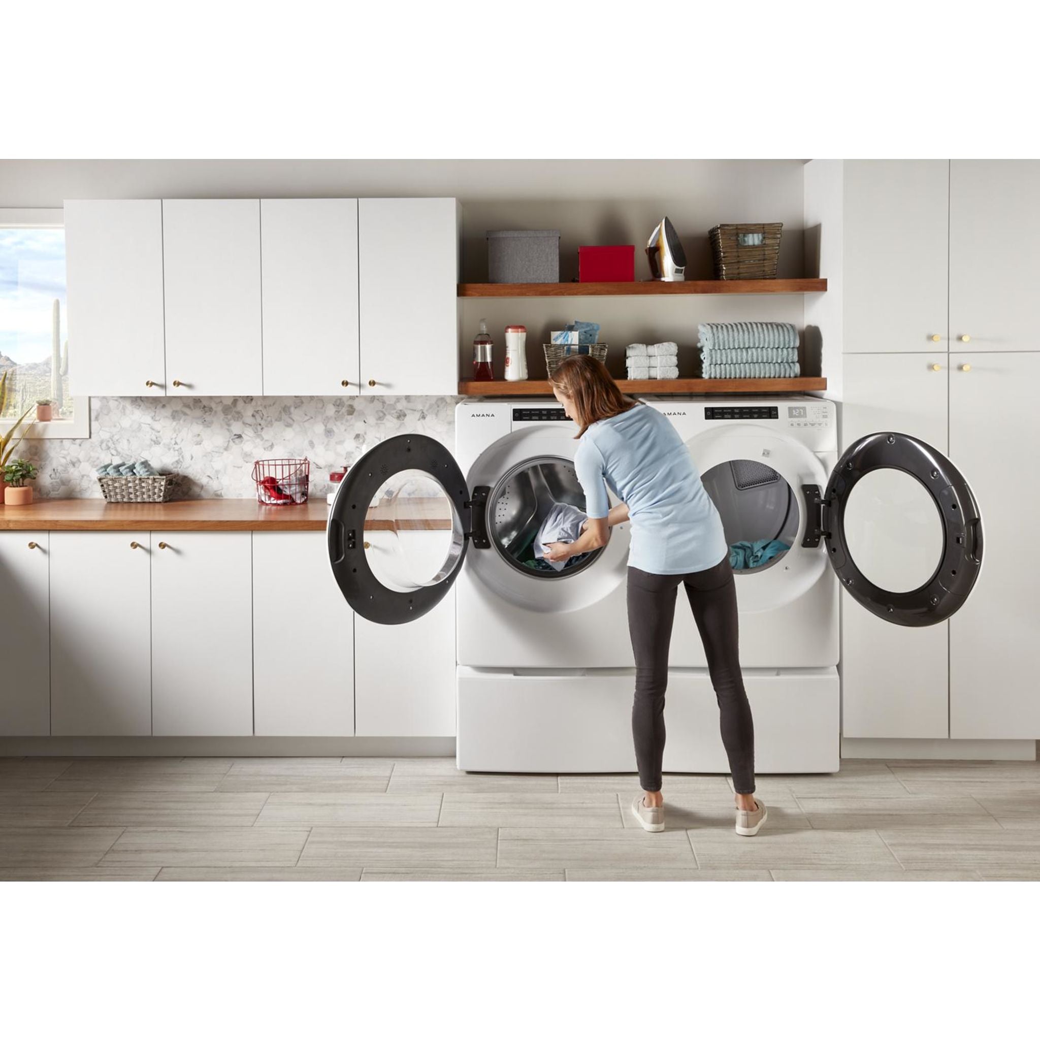 Amana NGD5800HW White Gas Dryer - High Efficiency, Large Capacity for Home Laundry - Perfect for Families & Heavy Loads