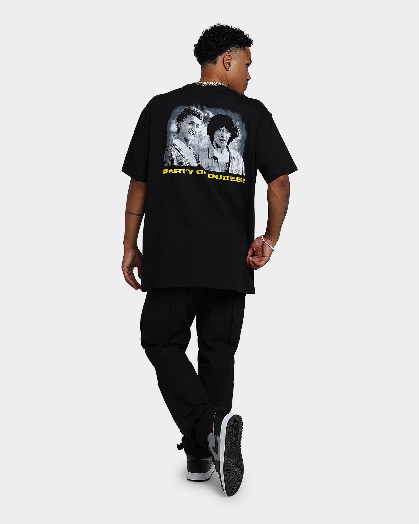 Bill & Ted's Excellent Adventure T-Shirt - Vintage Black Graphic Tee for Men & Women - Perfect for Movie Fans, Cosplay & Casual Wear