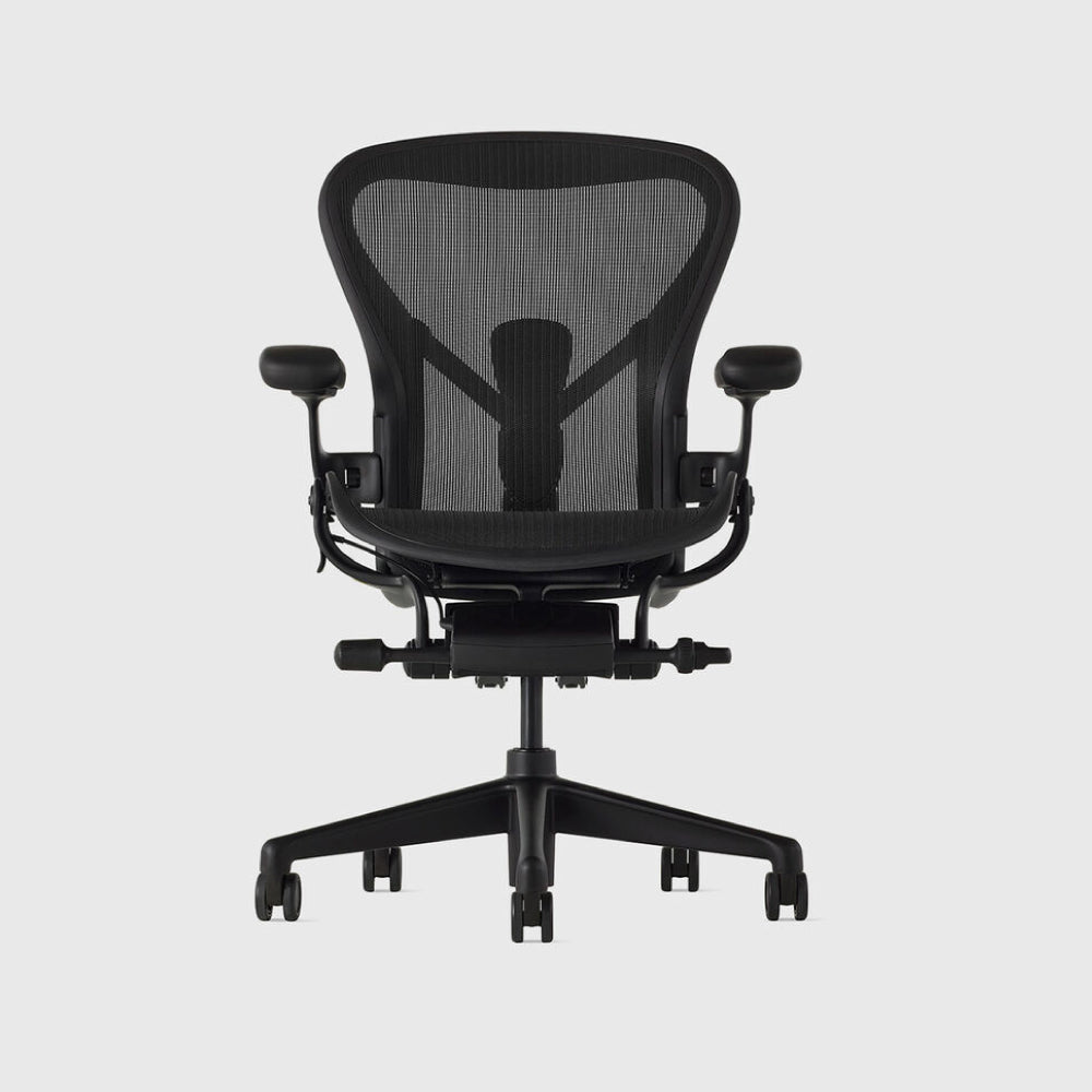 Herman Miller Aeron Chair Remastered - Ergonomic Office Chair in Onyx Black - Perfect for Home Office, Gaming & Workspace Comfort