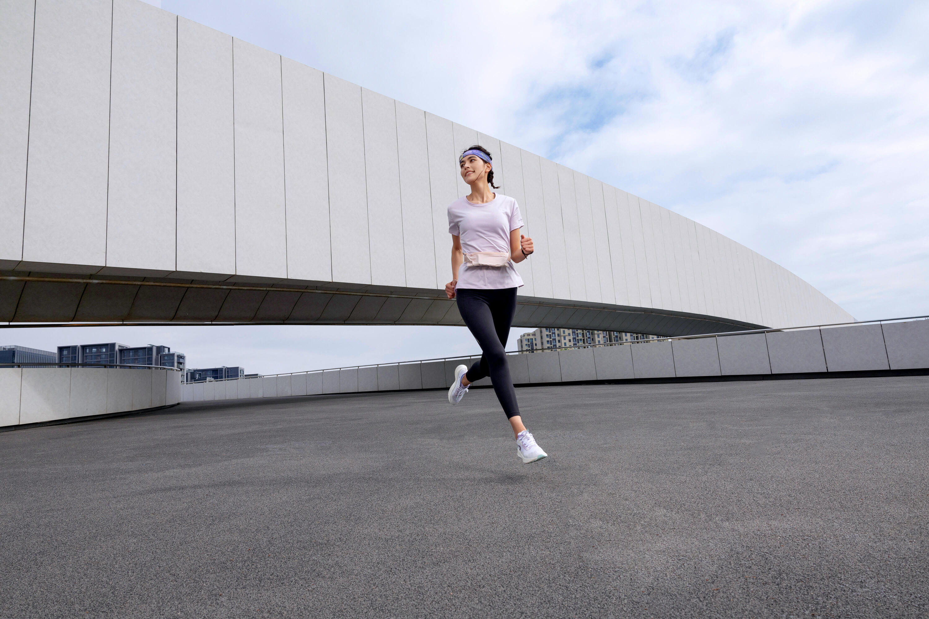 Kiprun Run 500 Dry Women's Breathable Running T-Shirt - Moisture Wicking Workout Top for Gym, Jogging & Outdoor Sports