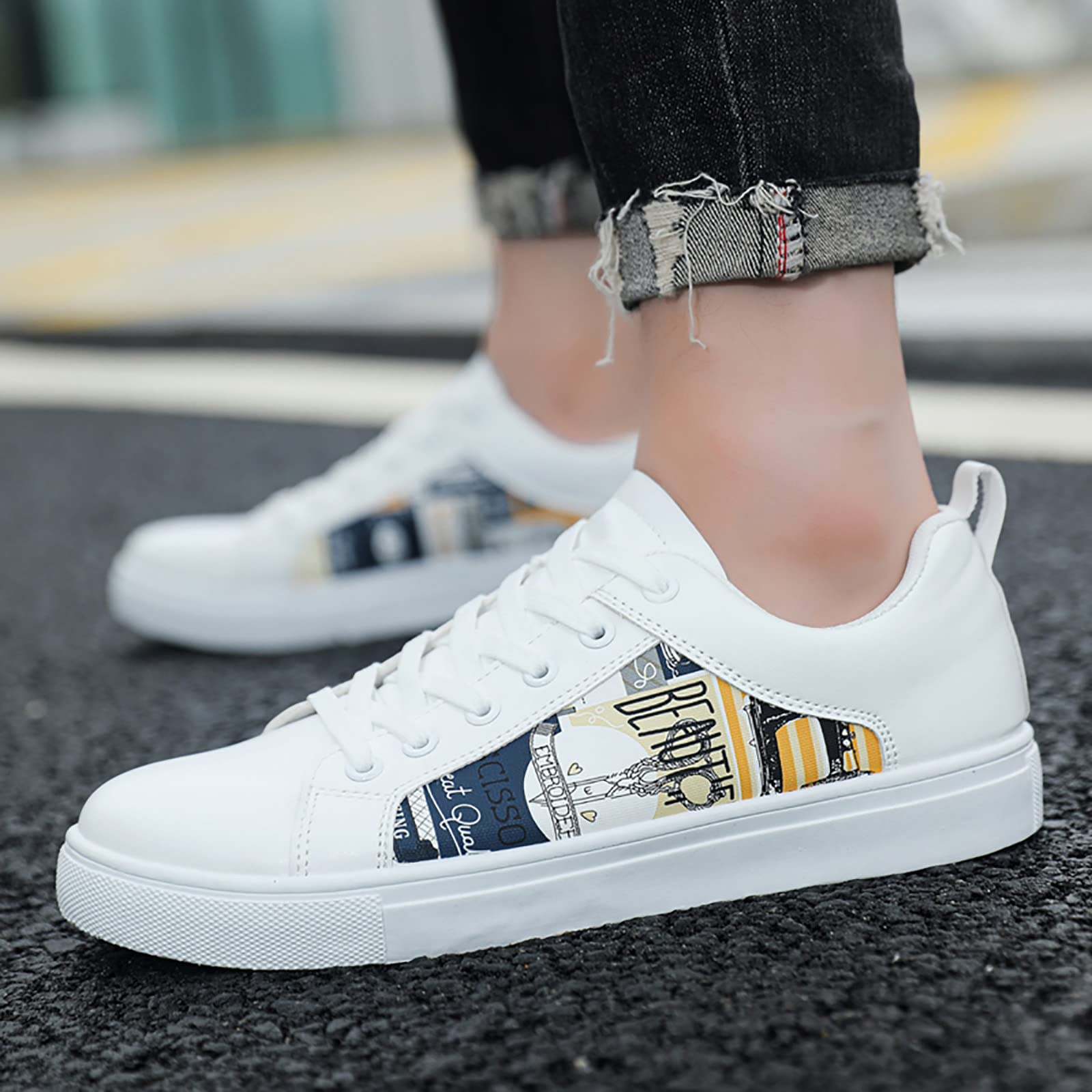 **IQYU Men's Retro Skate Shoes - Lightweight Flat Casual Sneakers for Outdoor, Motorcycle & Streetwear Style - Trendy White Small Size 39 for Men**