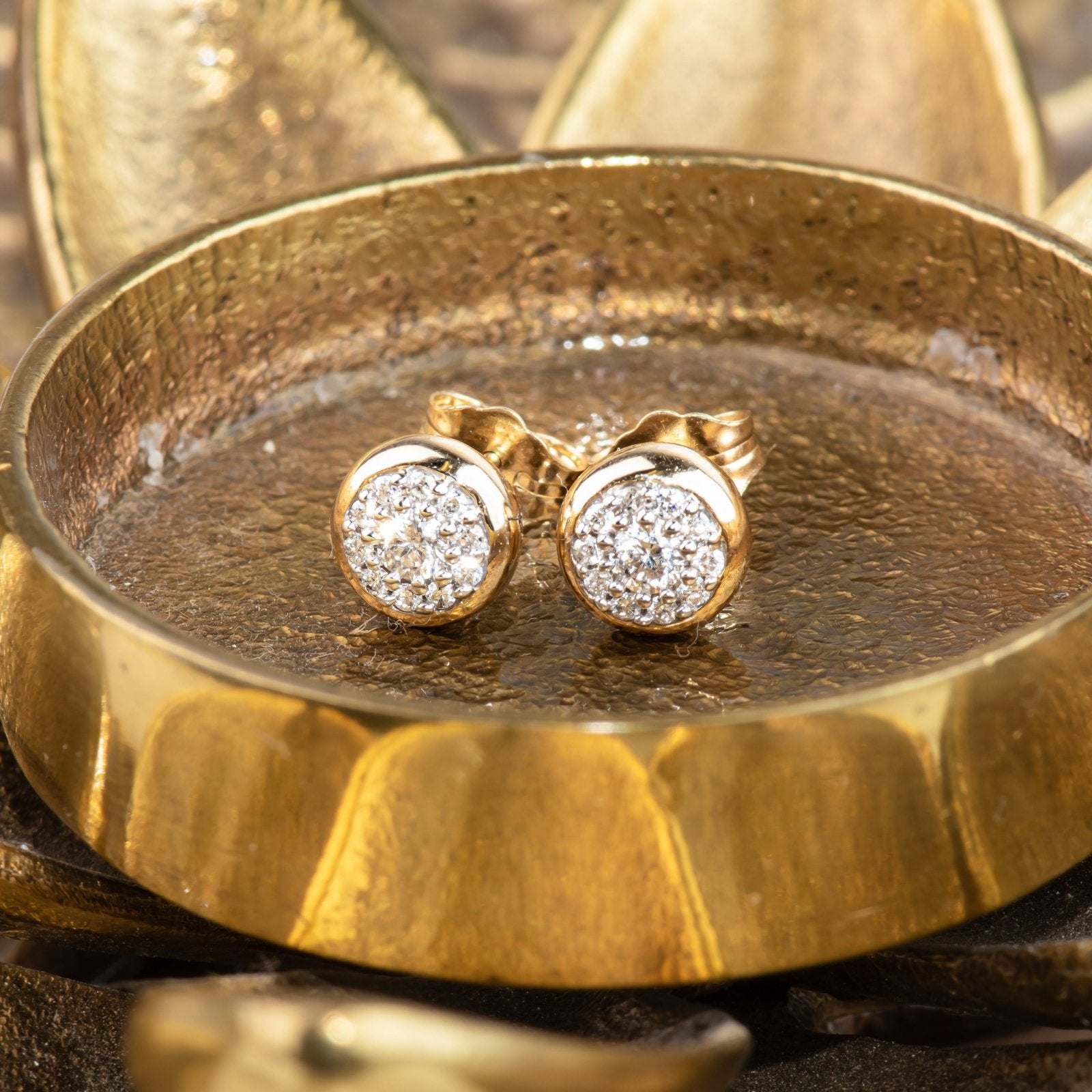 10k Yellow Gold Round Diamond Illusion Stud Earrings for Women - Perfect for Everyday Wear, Parties & Special Occasions