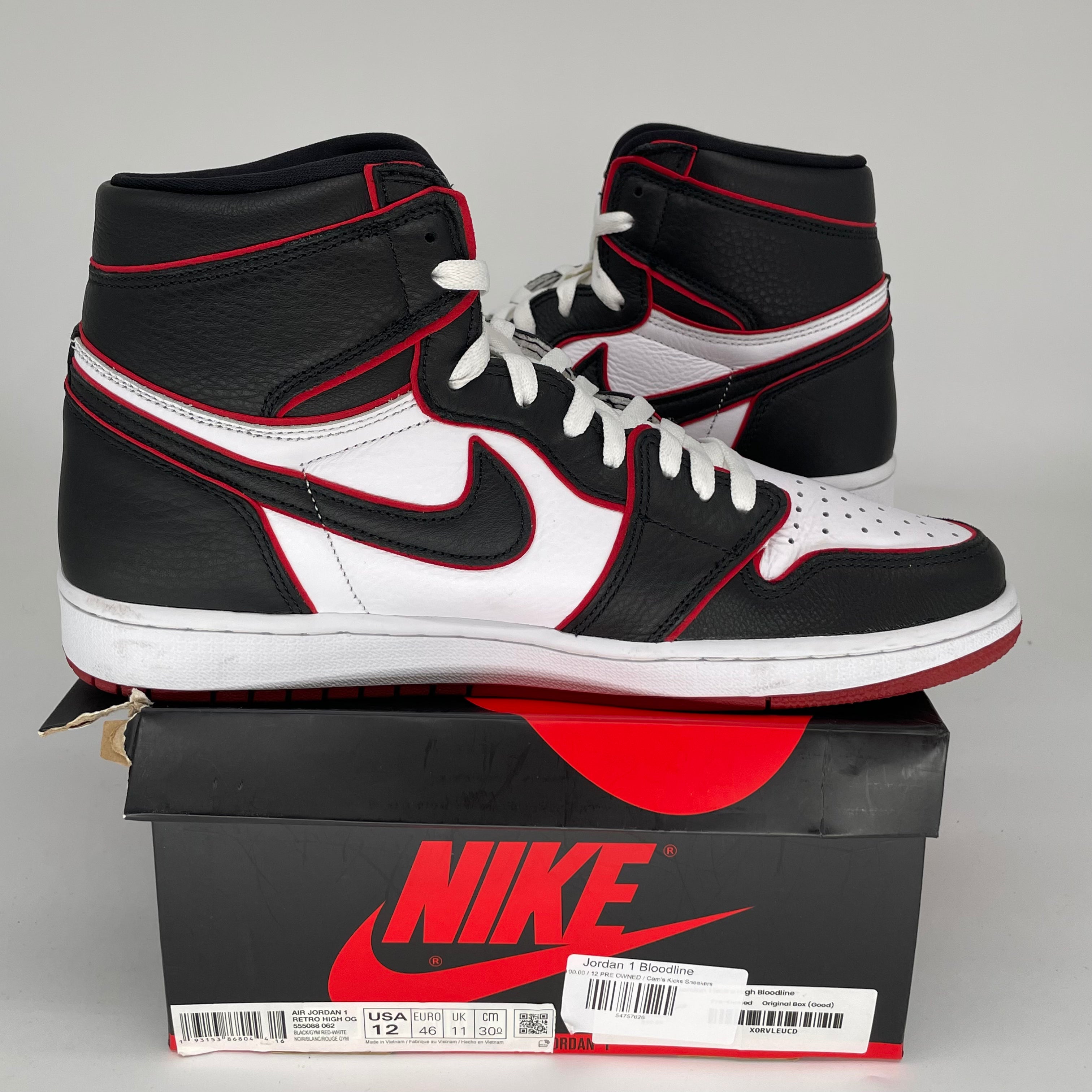 AIR JORDAN 1 BLOODLINE Men's Basketball Shoes Size 12 - Black/Red/White 555088-062 - Perfect for Streetwear & Sneaker Collectors