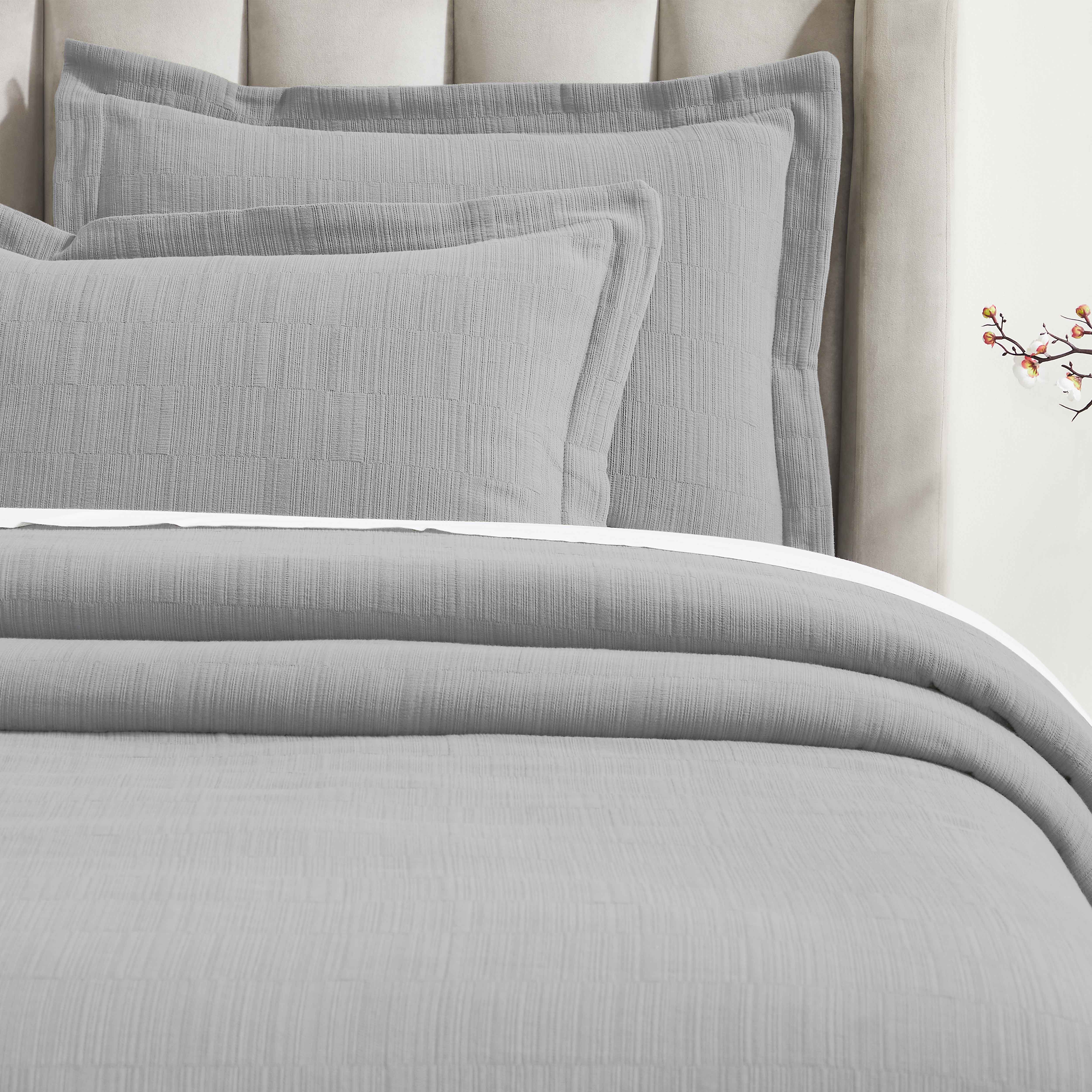 Premium Cotton Matelasse Bedspread Set with Shams - Medium Weight Luxury Bedding for Master Bedroom, Guest Room & Hotel Decor - Soft Textured Quilted Coverlet for Queen/King Size Beds