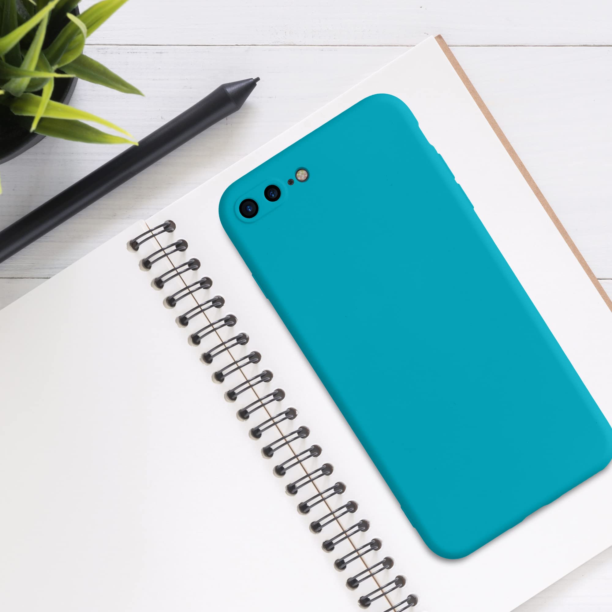kwmobile Slim Protective TPU Silicone Phone Case for Apple iPhone 7 Plus/iPhone 8 Plus - Shockproof Cover with Non-Slip Grip - Ocean Blue - Perfect for Everyday Use, Travel & Outdoor Activities