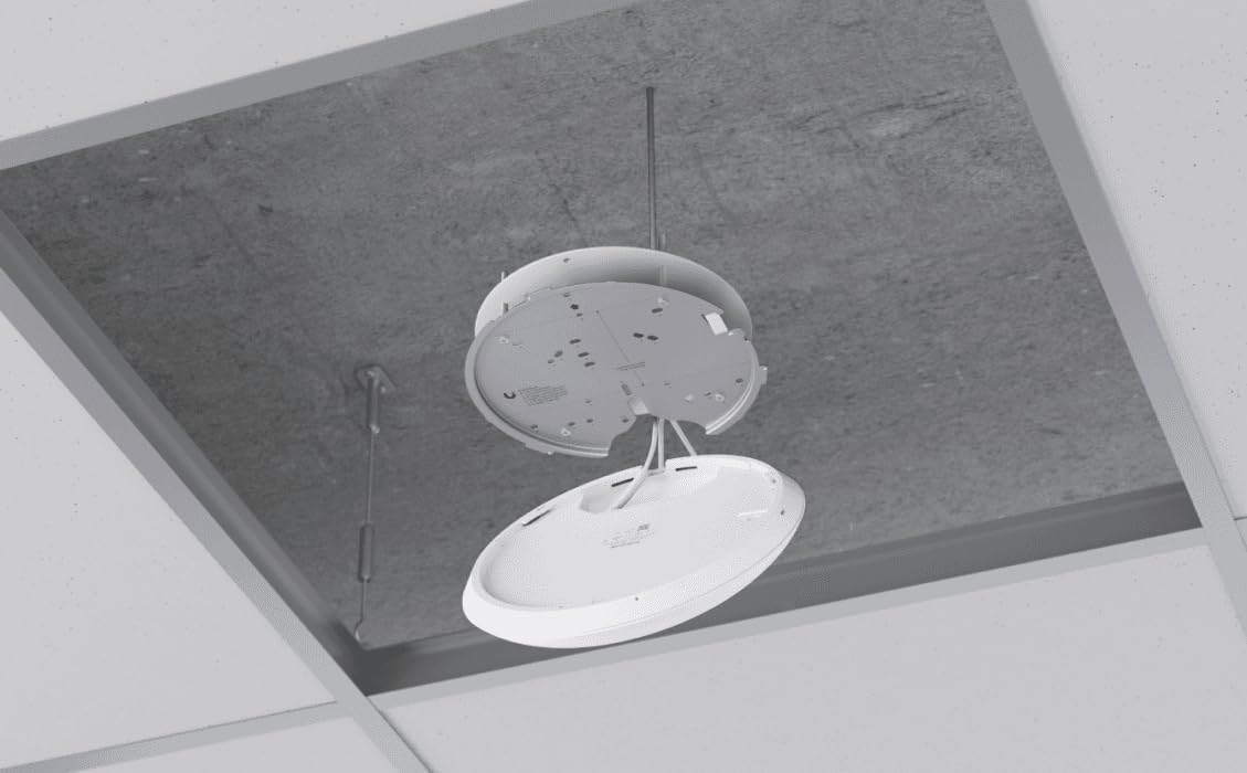 Ubiquiti UniFi 7 Pro Ceiling-Mount WiFi 7 Access Point with PoE & 2.5GbE Uplink - High-Speed Wireless for Offices, Hotels & Smart Homes