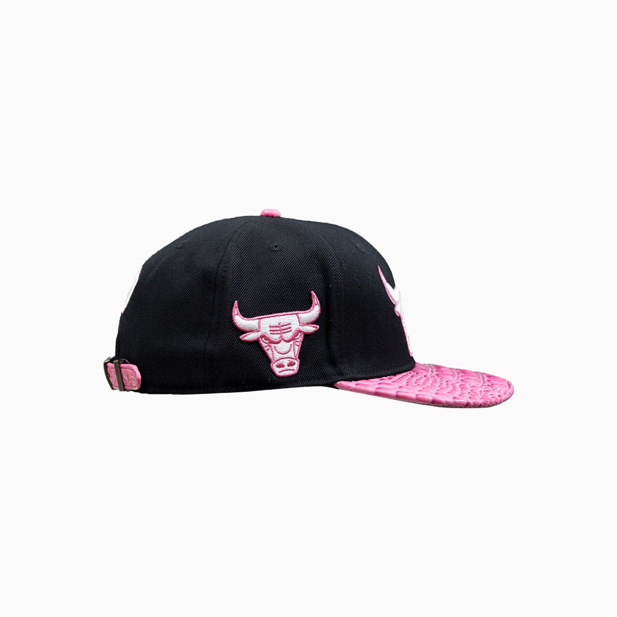 Chicago Bulls NBA Snapback Hat with Genuine Leather Visor - Official Licensed Basketball Cap for Men & Women - Perfect for Games, Streetwear & Sports Fans