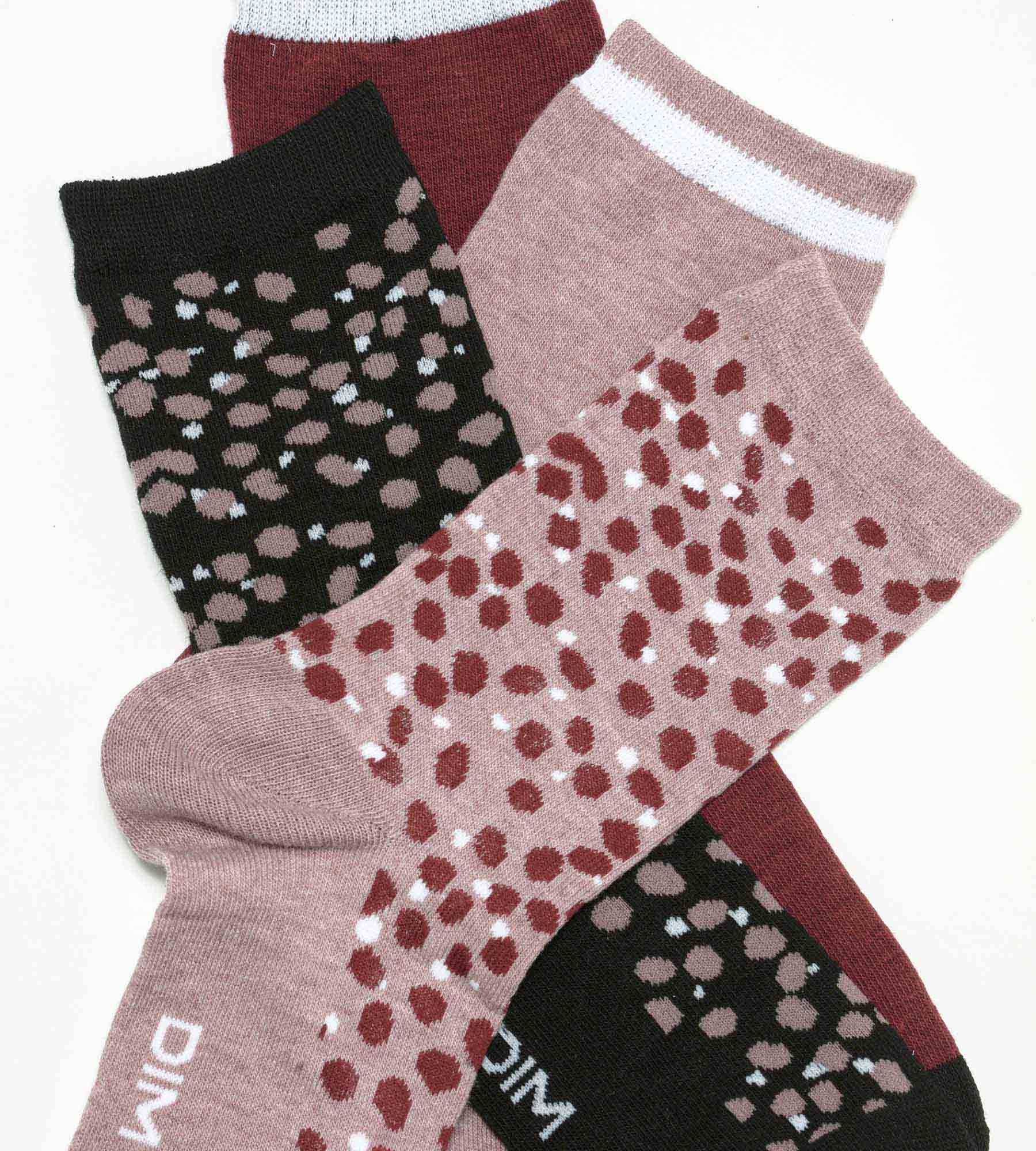4 Pairs Women's Socks Set - Black & Burgundy Speckled Design - Eco-Friendly & Comfortable - Perfect for Casual Wear, Workouts & Daily Use