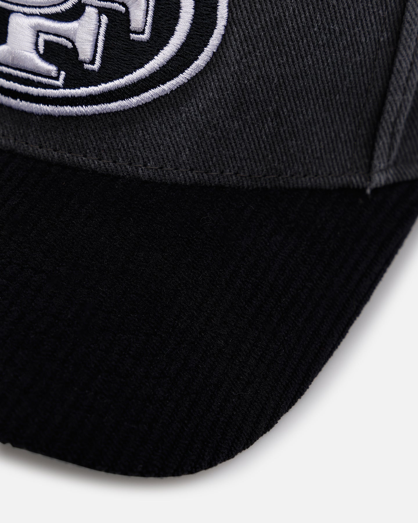 47 Brand San Francisco 49ers Apollo Corduroy 47 Offside DT Strapback Adjustable Hat - Black | NFL Officially Licensed Snapback Cap for Men & Women | Perfect for Game Day, Tailgating & Casual Wear