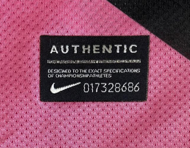 Authentic Giorgio Chiellini Signed Juventus Pink Nike Soccer Jersey - Limited Edition Collectible for Fans & Memorabilia Enthusiasts - Perfect for Display, Gifts, and Sports Memorabilia Collections