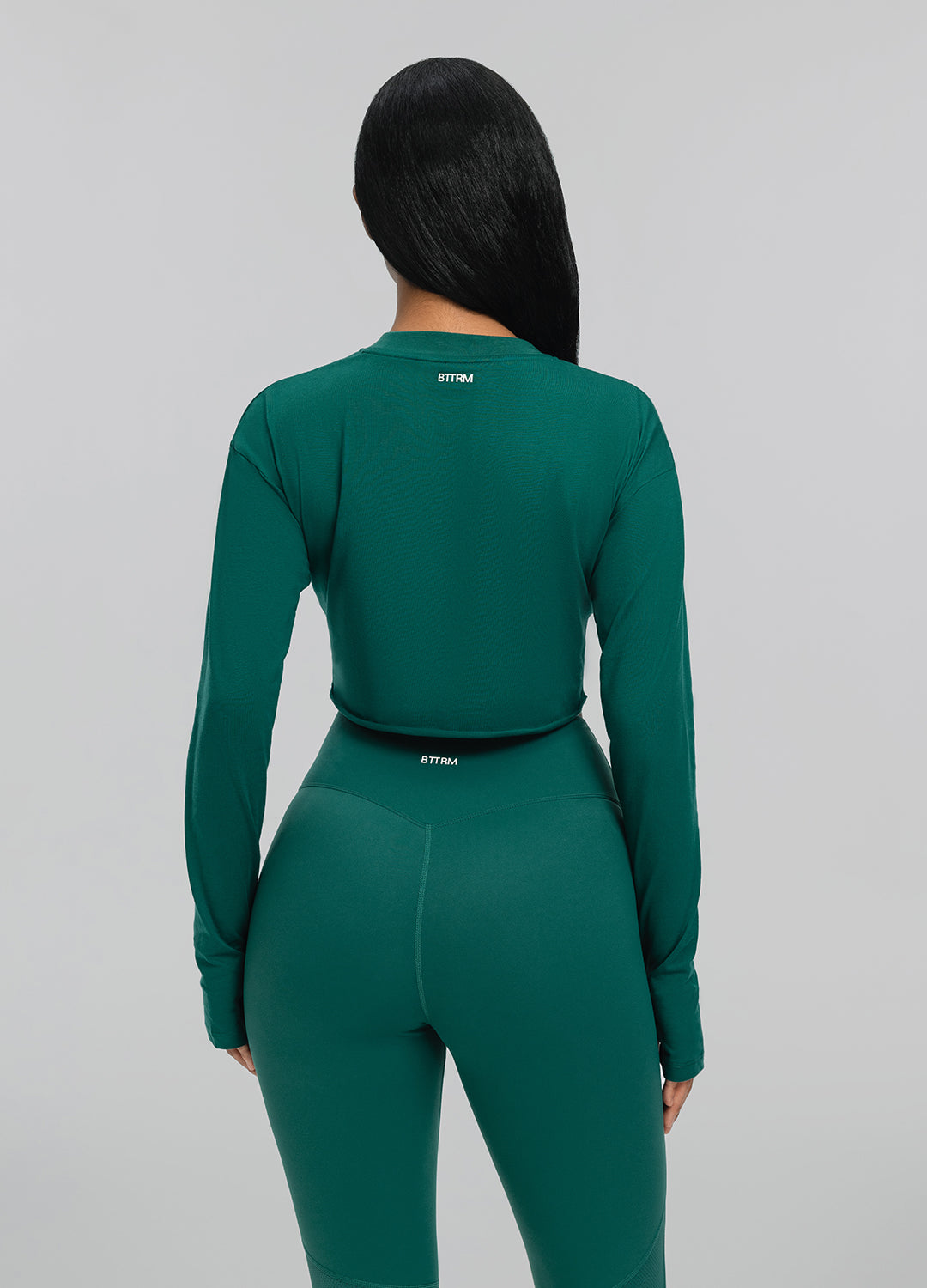 Stylish Cropped Long Sleeve Tops for Women - Trendy Casual & Layering Shirts | Perfect for Streetwear, Workout, and Everyday Fashion