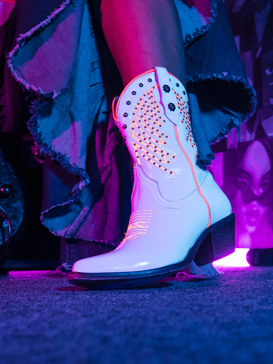 F1311 M Corral Women's White Western Cowgirl Leather Studded Boots - Perfect for Rodeo, Country Dancing & Fashion Outfits