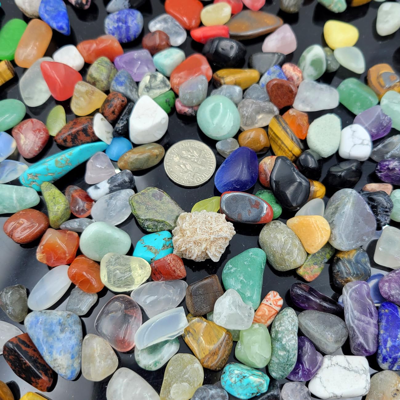 30Kinds+ 800Pcs Gemstones & Crystals Set (3lb) - Bulk Rocks & Minerals Kit for Kids Science & Crafts