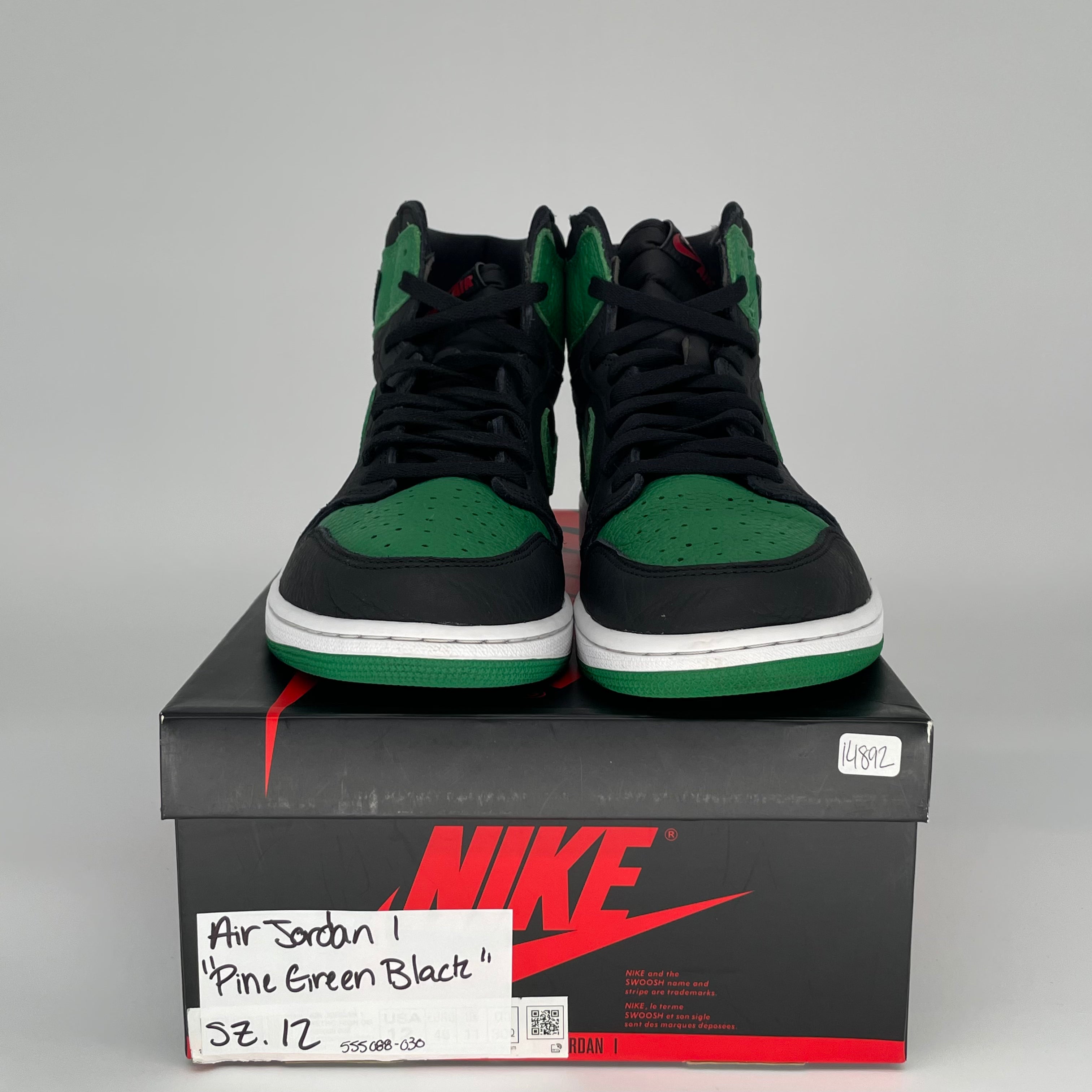 Air Jordan 1 Retro High OG Pine Green Black Men's Basketball Shoes Size 12 (555088-030) - Perfect for Sneaker Collectors & Streetwear Fashion