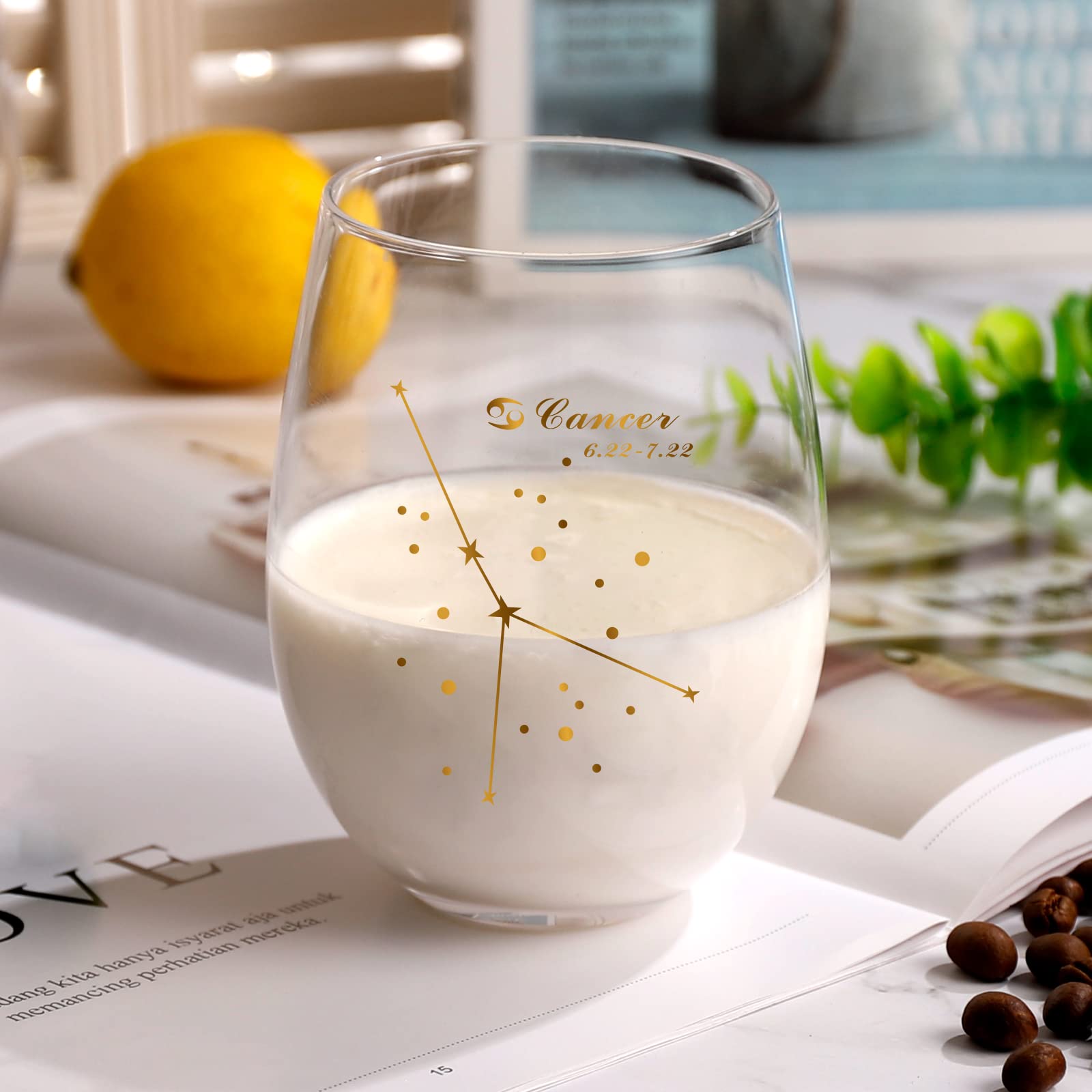 HOHY 20 Oz Stemless Wine Glass with Cancer Constellation Design - Golden Zodiac Gift for Women, June Birthday Present - Perfect for Wine Tasting, Parties, and Astrology Lovers