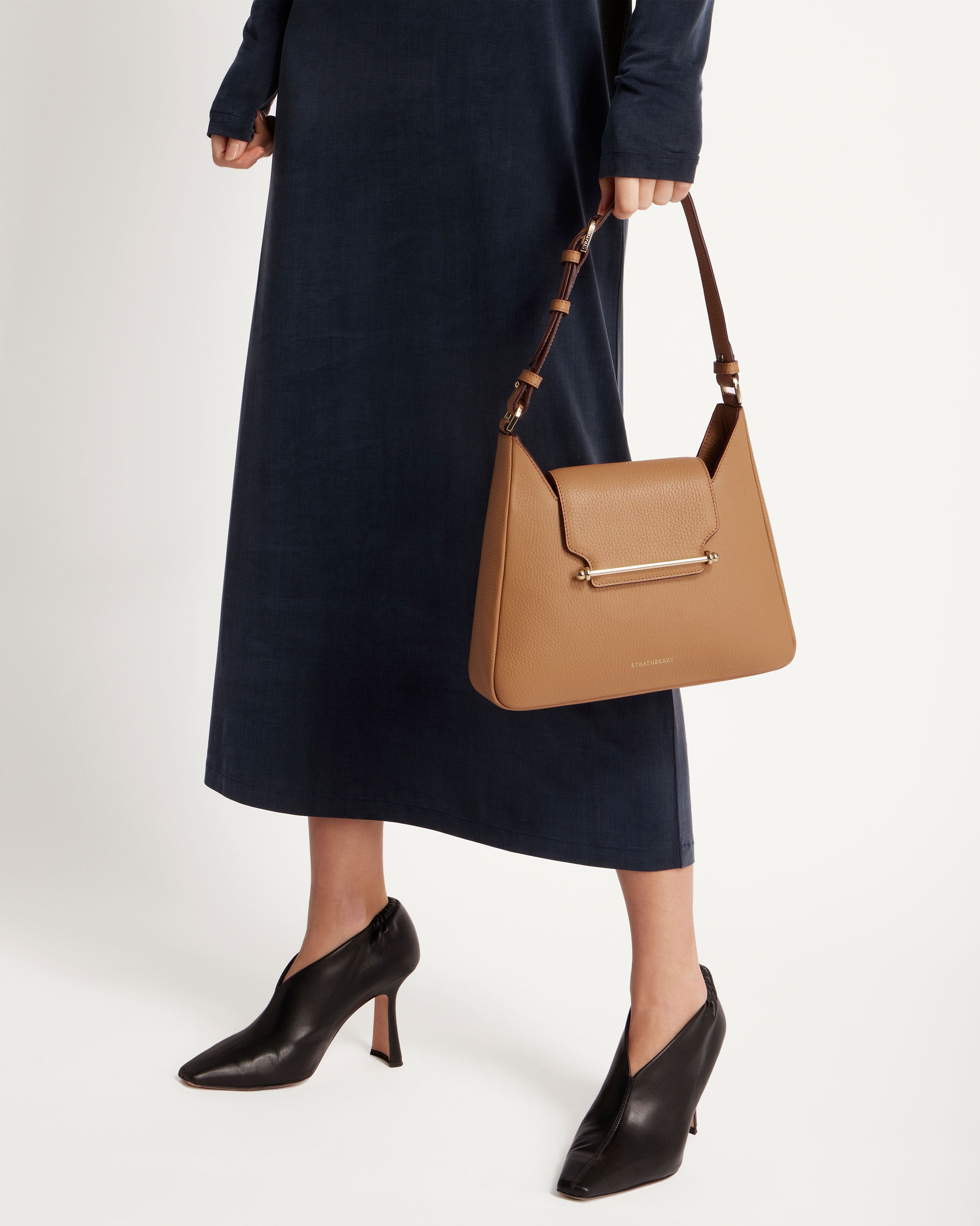Multrees Hobo Handbag in Caramel Brown - Stylish & Spacious Crossbody Bag for Women | Perfect for Work, Travel & Everyday Use